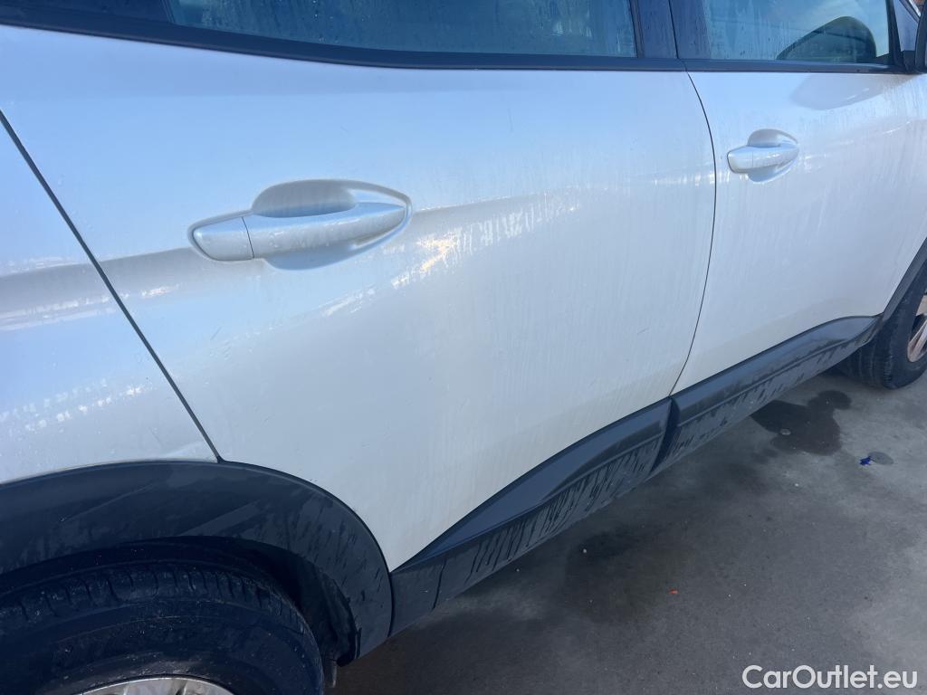  Peugeot  3008 PEUGEOT  / 2020 / 5P / todoterreno 1.2 PureTech 96KW S&S Active Pack EAT8 #13