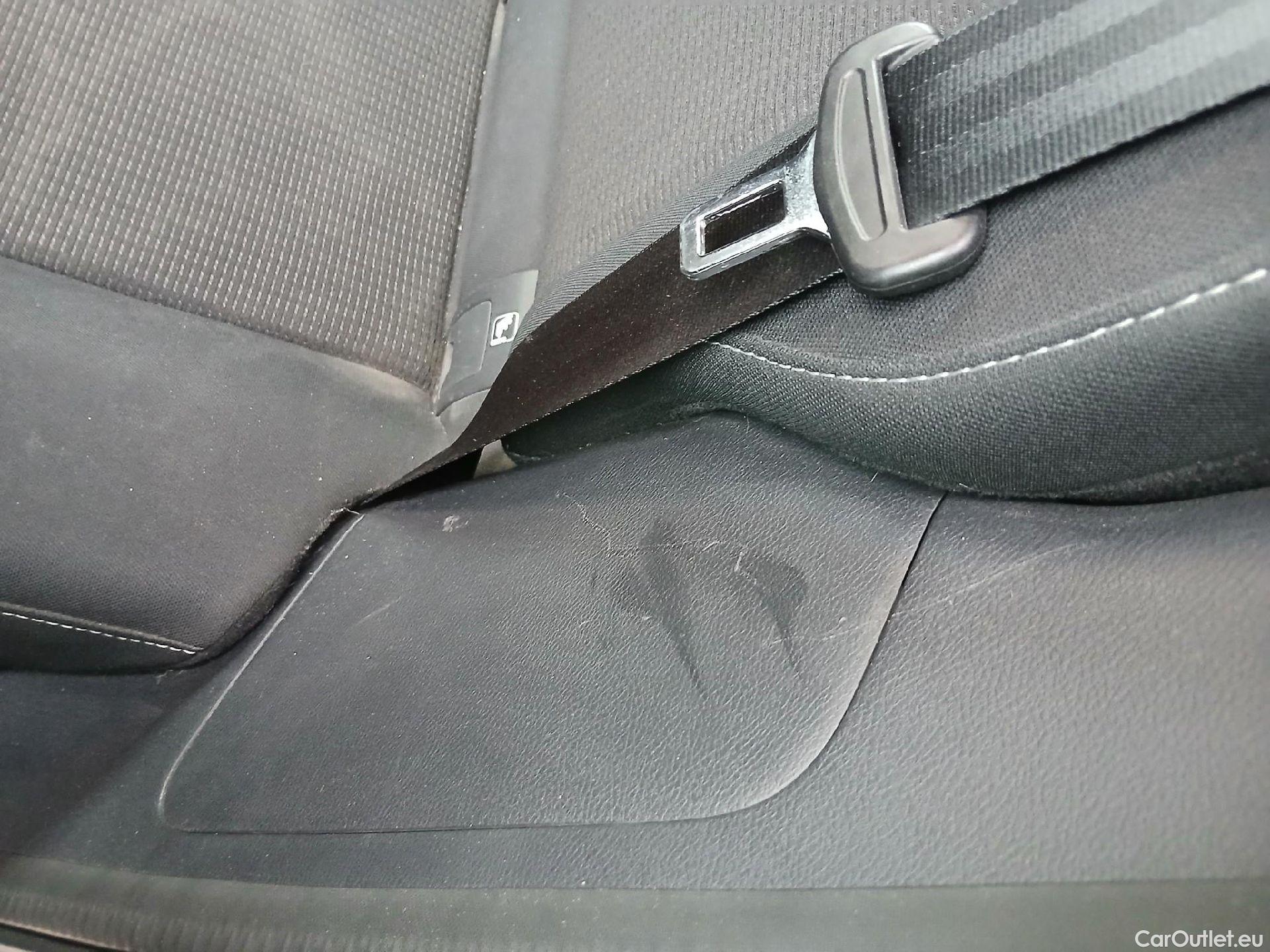  Nissan  Qashqai NISSAN  / 2021 / 5P / todoterreno DIG-T 116kW (158CV) mHEV Xtronic Acenta (AC) #3