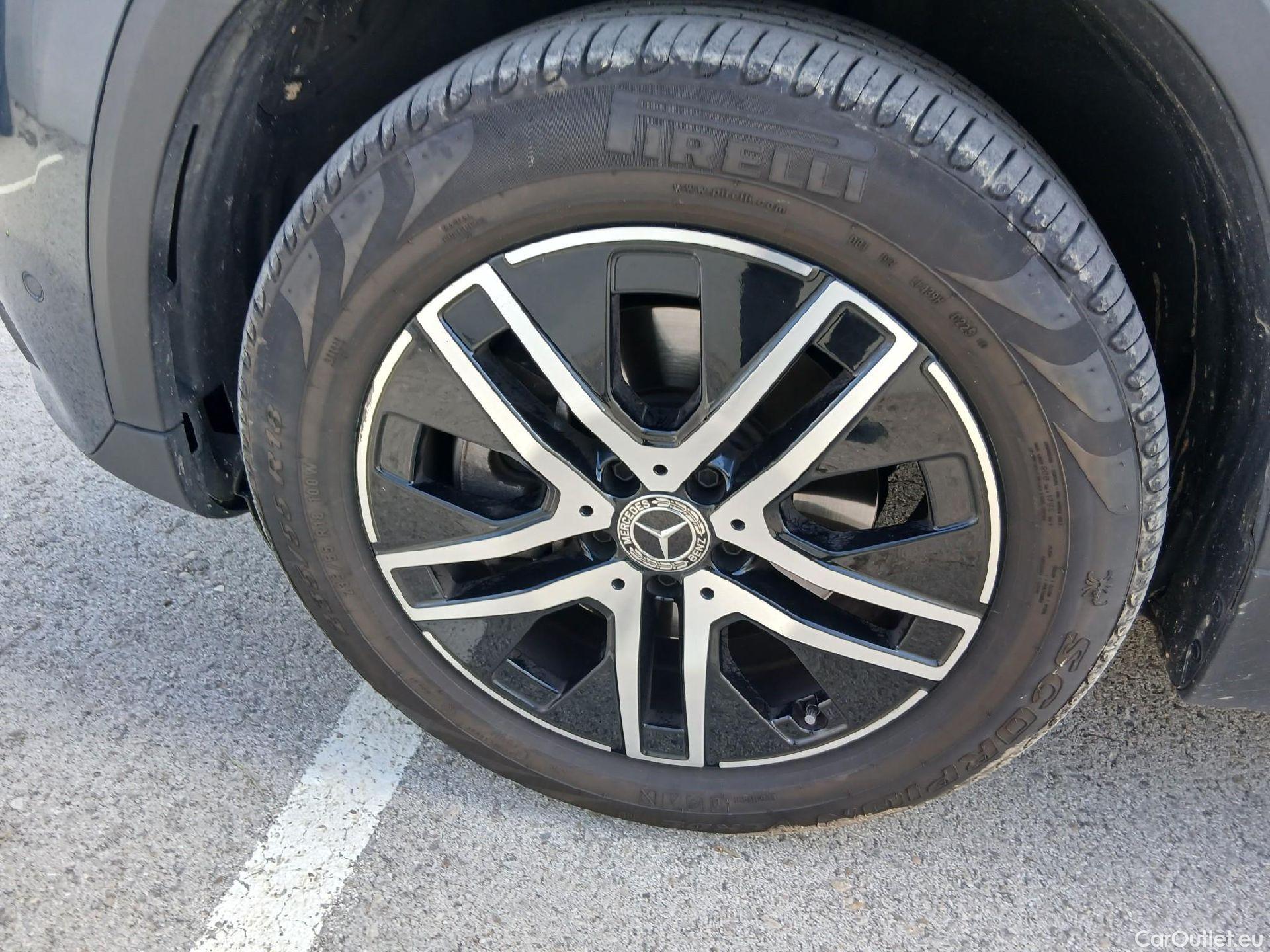  Mercedes  GLA MERCEDES-BENZ  / 2020 / 5P / todoterreno  250 e #9