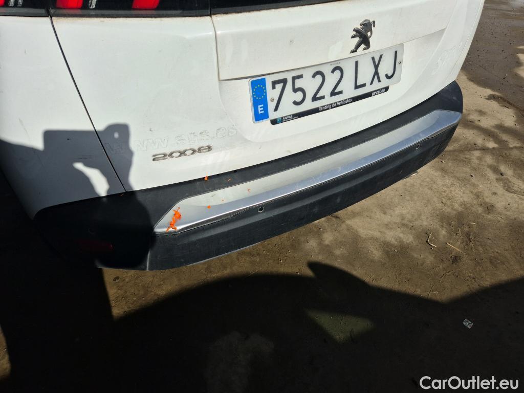  Peugeot  2008 PEUGEOT  / 2019 / 5P / todoterreno Allure BlueHDI 81kW (110CV) #20