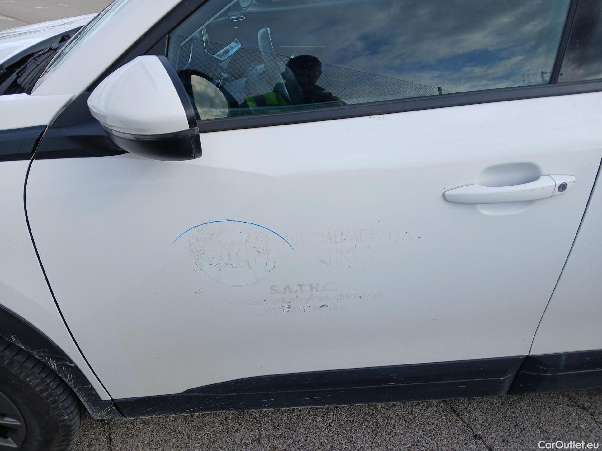  Peugeot  2008 PEUGEOT  / 2019 / 5P / todoterreno Active Pack BlueHDI 81kW (110CV) #6