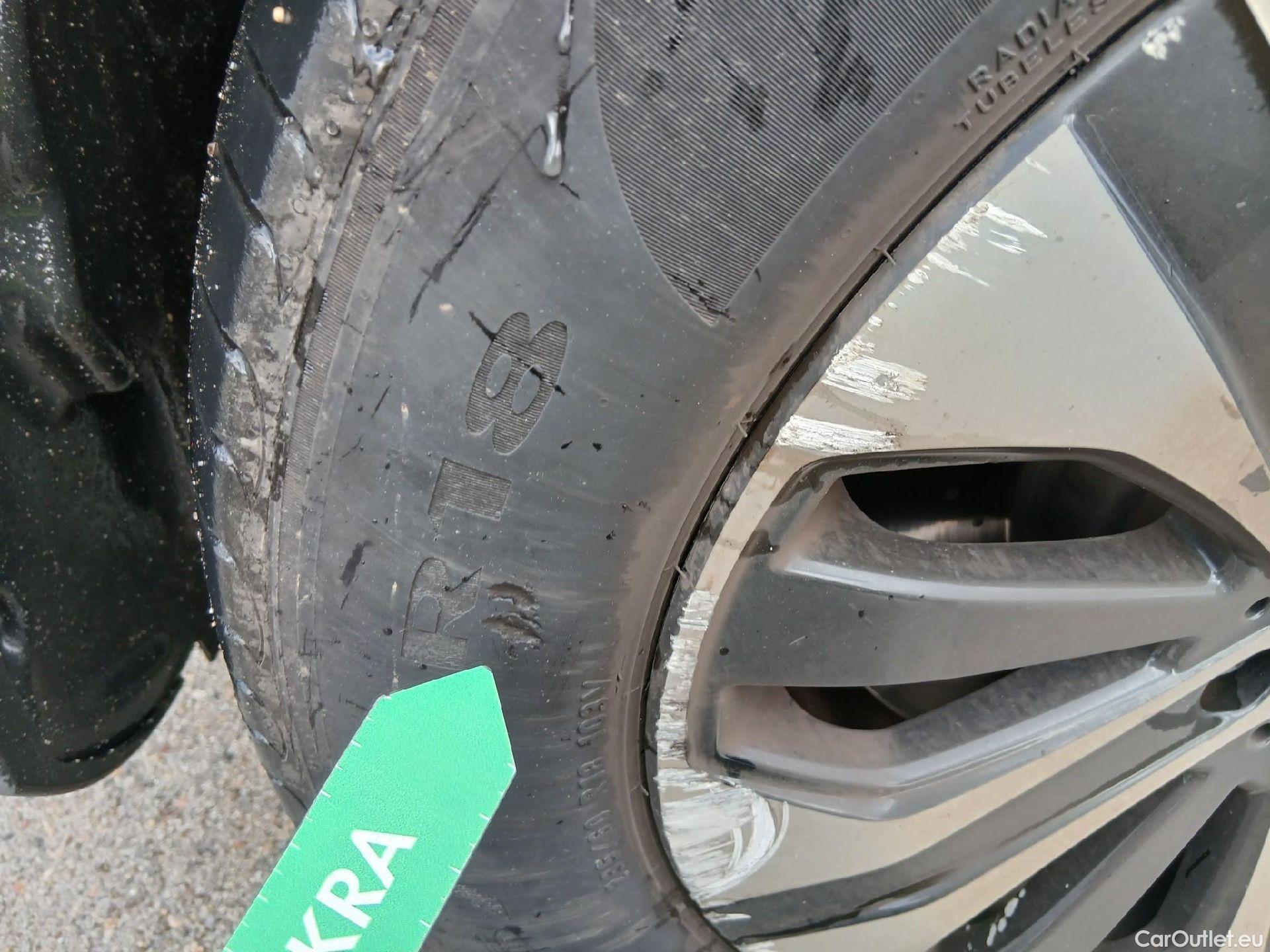  Mercedes  G-Klasee MERCEDES-BENZ Clase GLC / 2019 / 5P / todoterreno GLC 300 e 4MATIC #3