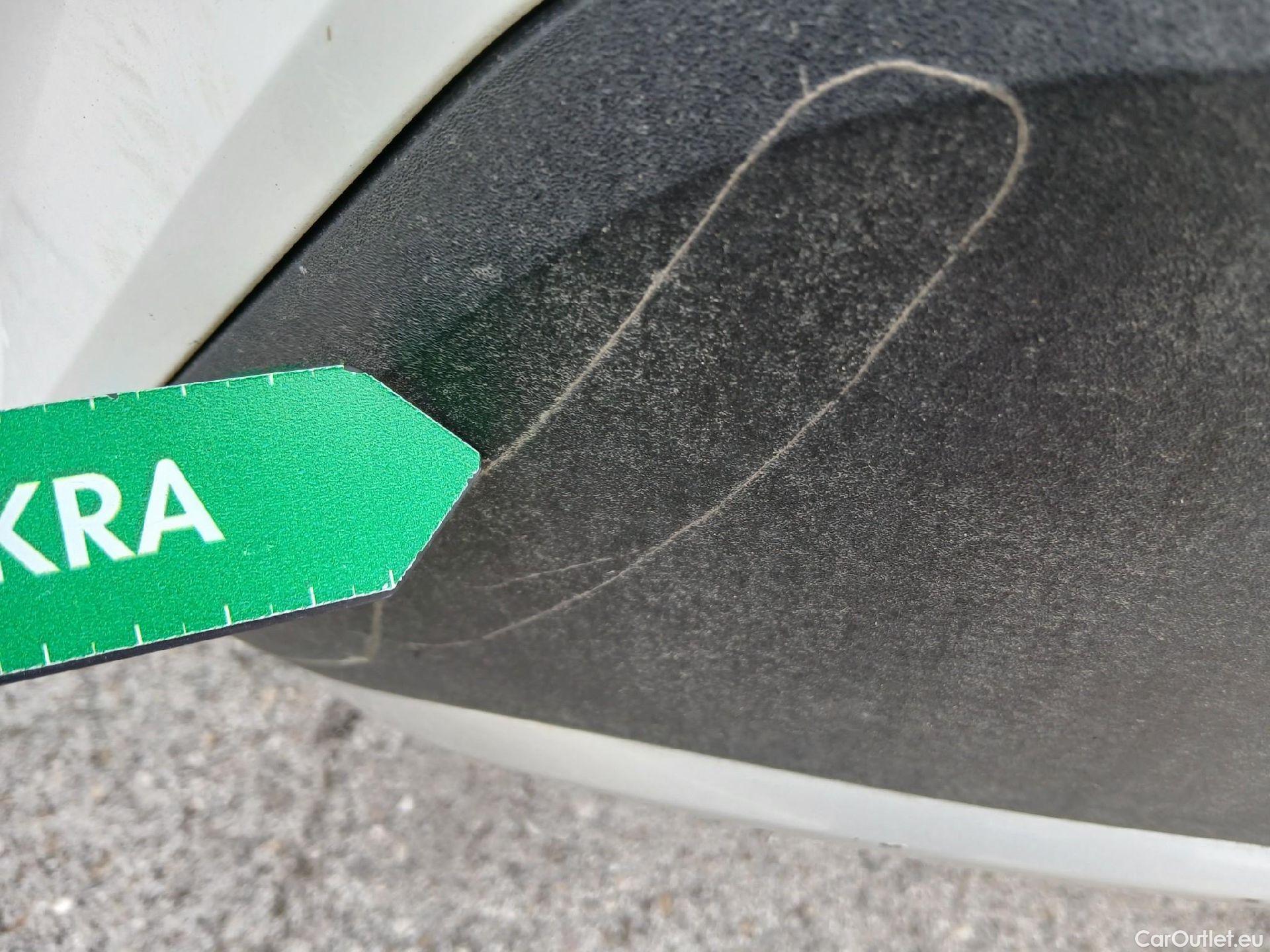  Opel  Mokka OPEL  / 2020 / 5P / todoterreno 1.2 T 74kW (100 CV) Business Elegance #37