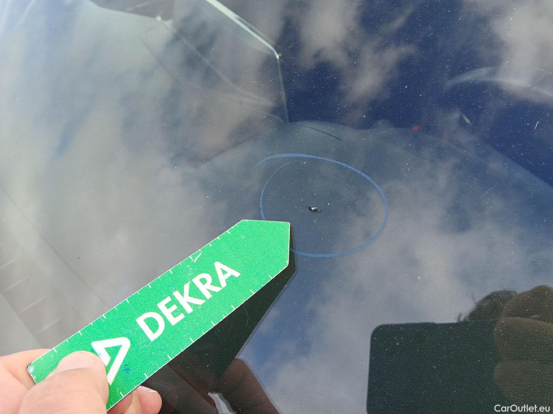  Peugeot  2008 PEUGEOT  / 2019 / 5P / todoterreno Active Pack BlueHDI 81kW (110CV) #3