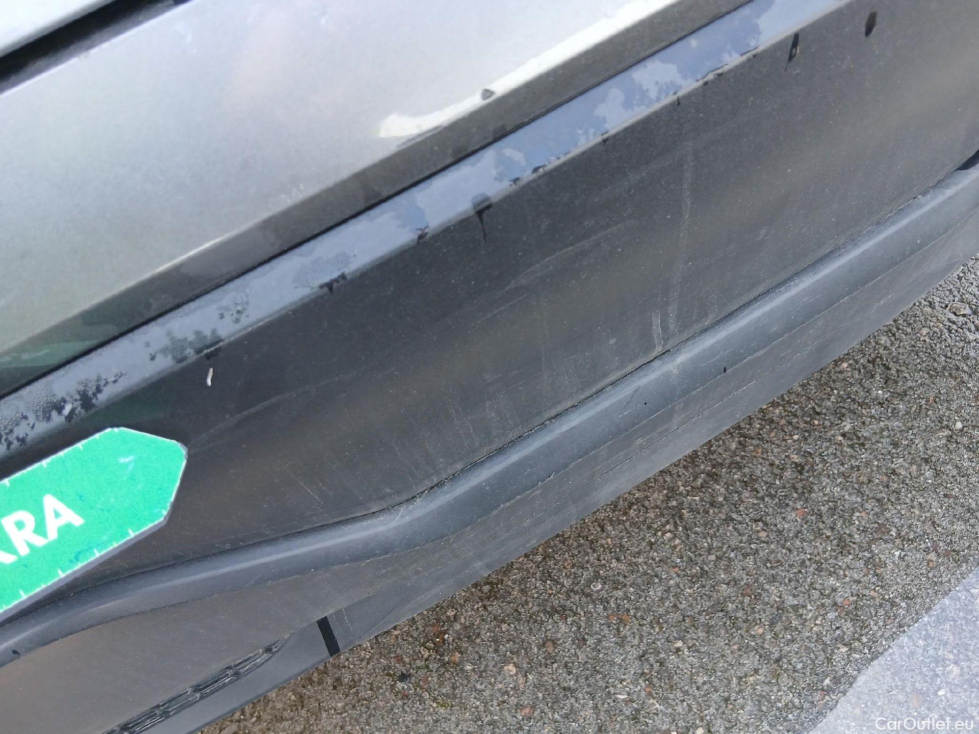  Nissan  Qashqai NISSAN  / 2021 / 5P / todoterreno DIG-T 116kW (158CV) mHEV Xtronic Acenta (AC) #18