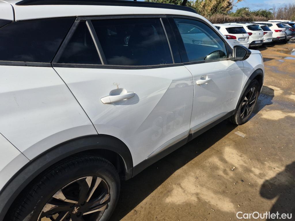  Peugeot  2008 PEUGEOT  / 2019 / 5P / todoterreno Allure BlueHDI 81kW (110CV) #8