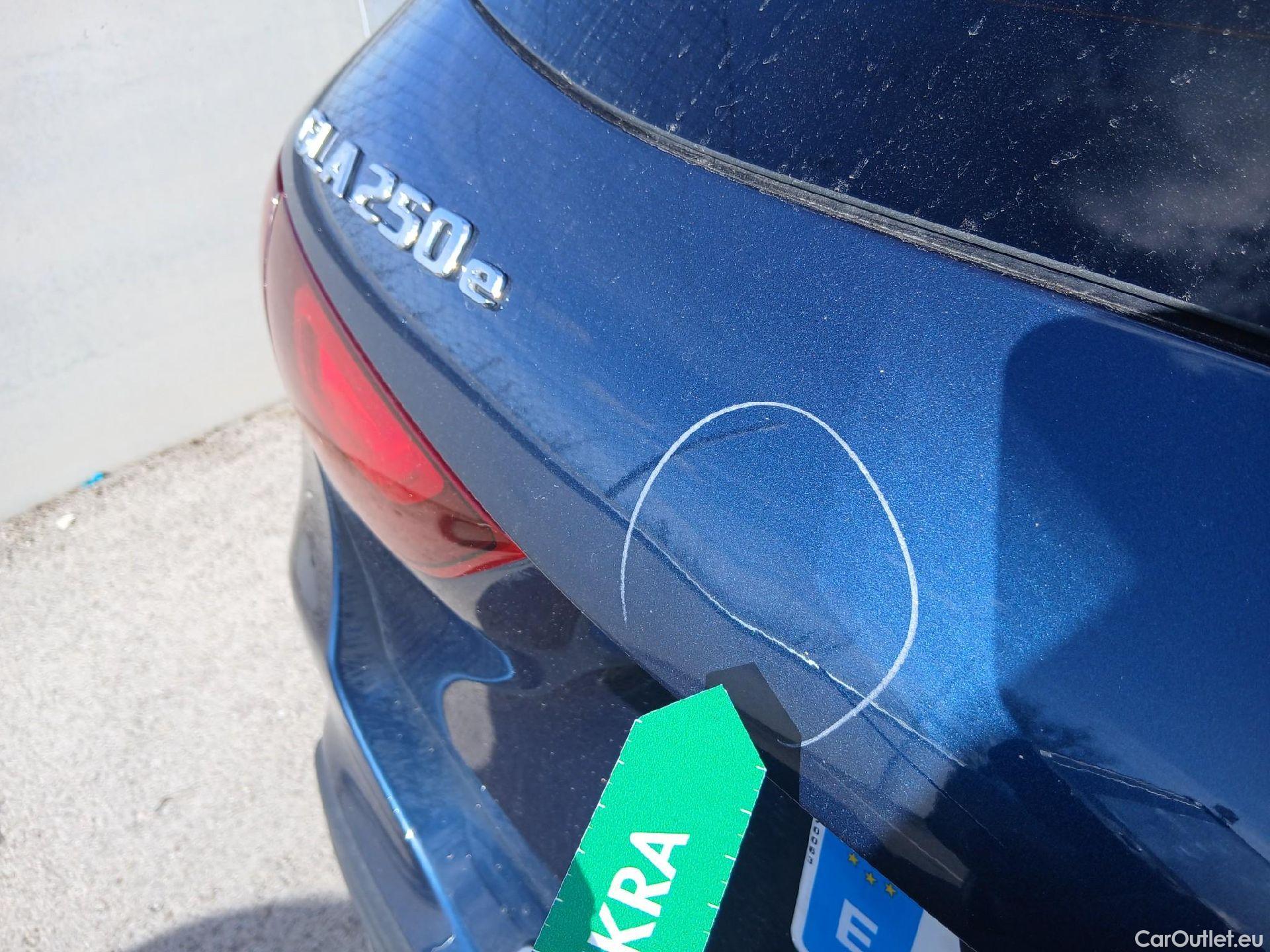  Mercedes  GLA MERCEDES-BENZ  / 2020 / 5P / todoterreno  250 e #21