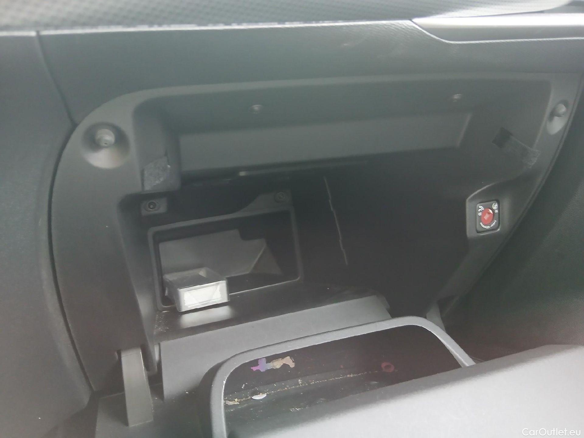  Opel  Mokka OPEL  / 2020 / 5P / todoterreno 1.2 T 74kW (100 CV) Business Elegance #2