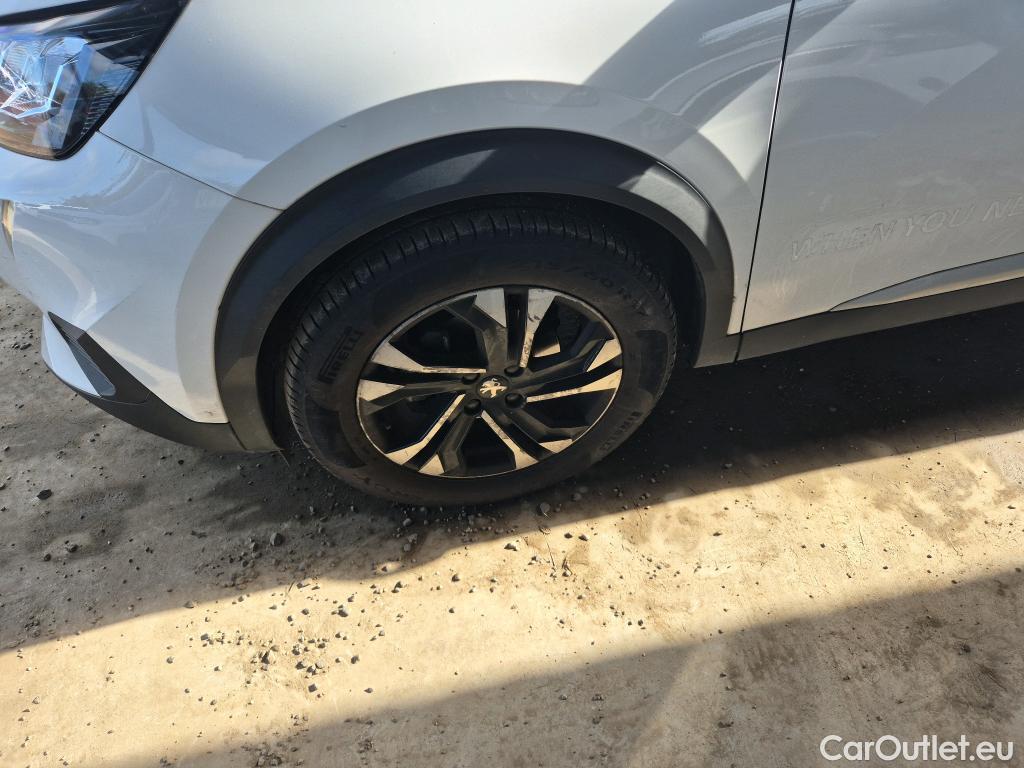  Peugeot  2008 PEUGEOT  / 2019 / 5P / todoterreno Allure BlueHDI 81kW (110CV) #3