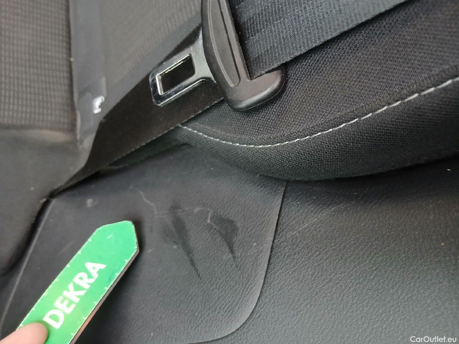  Nissan  Qashqai NISSAN  / 2021 / 5P / todoterreno DIG-T 116kW (158CV) mHEV Xtronic Acenta (AC) #4