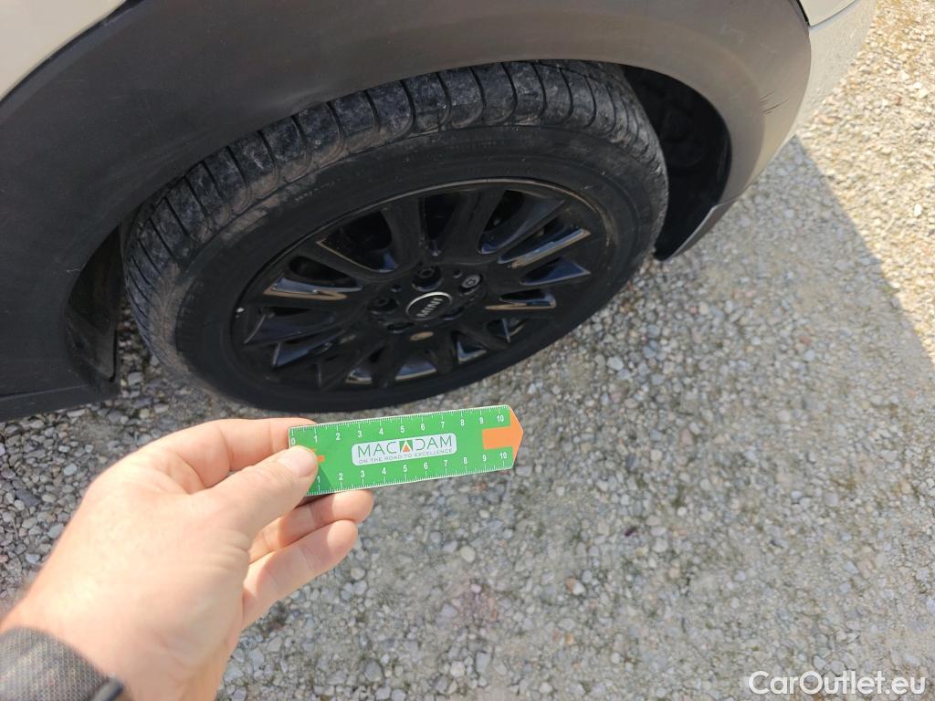  Mini  Cooper MINI MINI / 2014 / 5P / berlina con portón ONE 5 PUERTAS (CX) #7