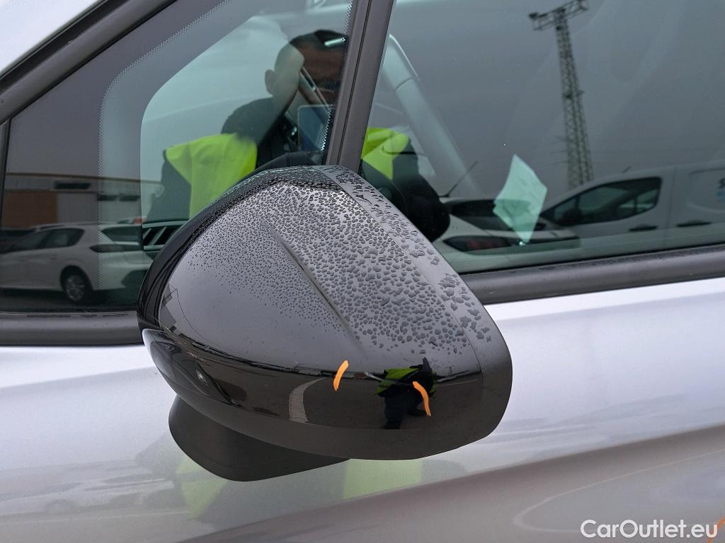  Opel  Crossland OPEL  / 2020 / 5P / crossover 1.5D 81kW (110CV) Edition #32