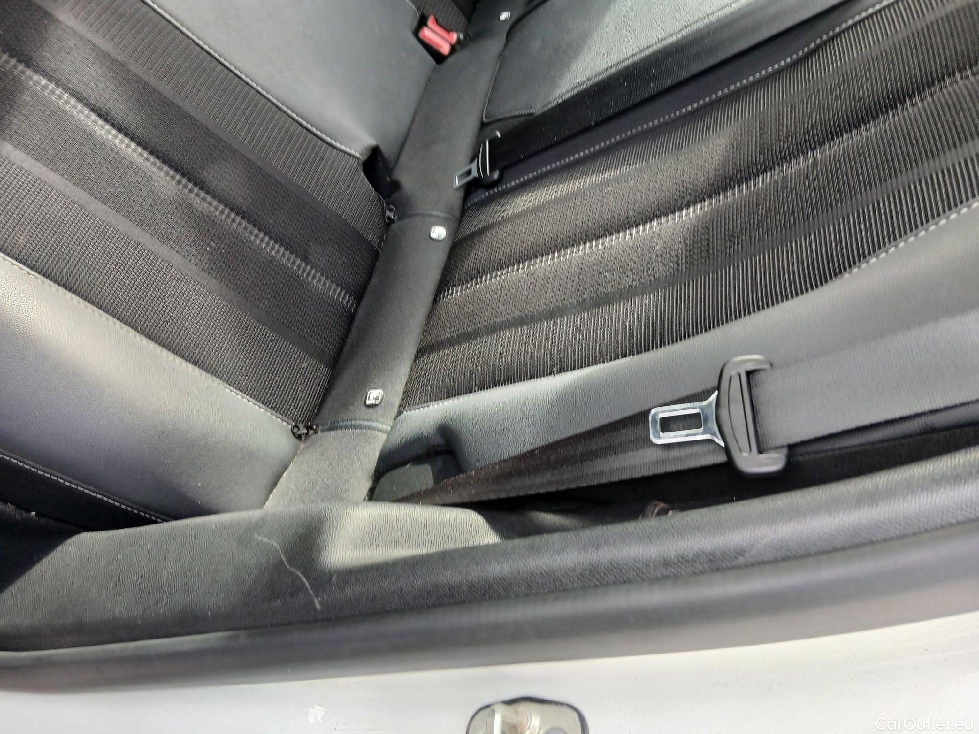  Opel  Mokka OPEL  / 2020 / 5P / todoterreno 1.2 T 74kW (100 CV) Business Elegance #28