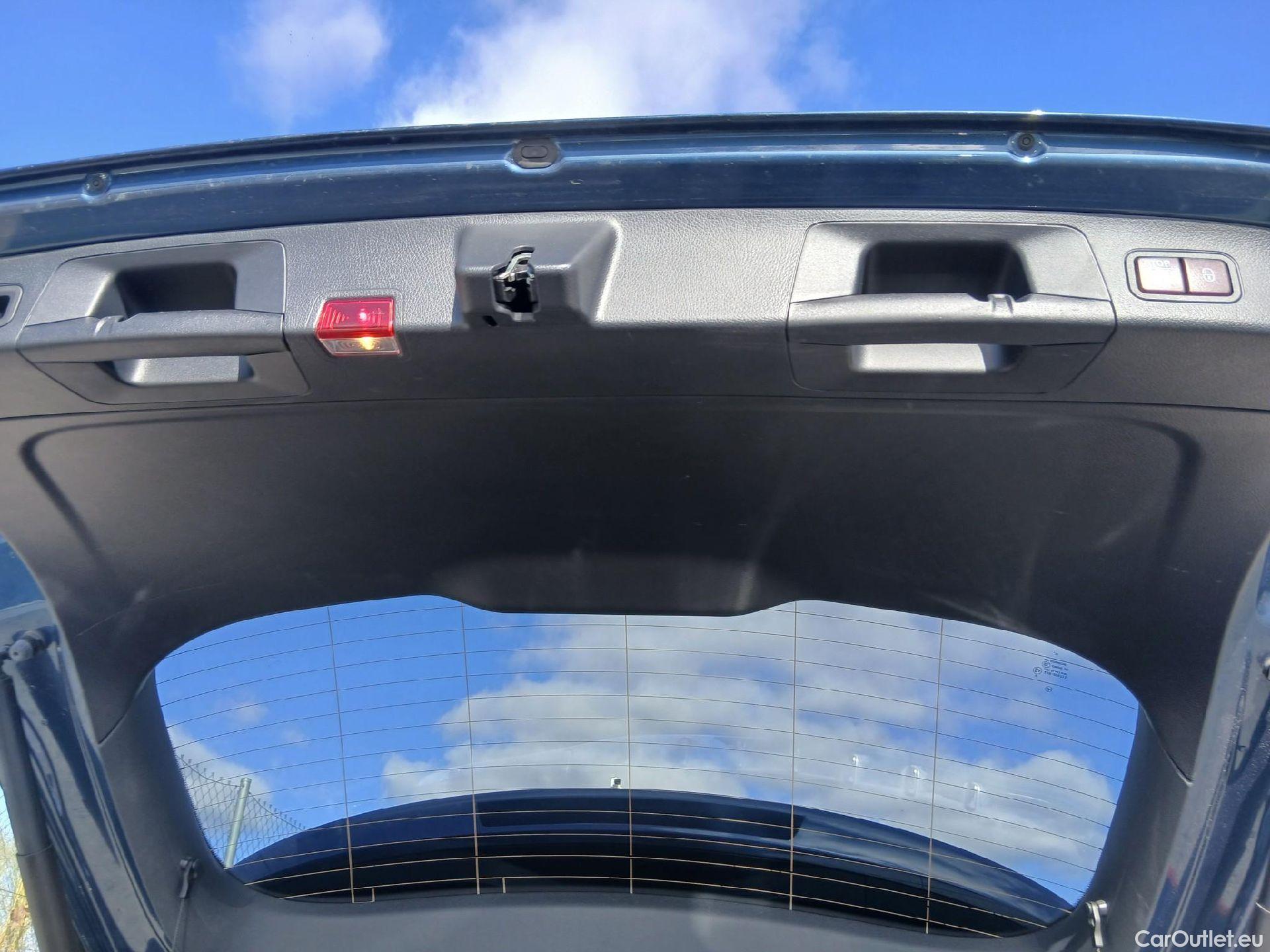  Mercedes  GLA MERCEDES-BENZ  / 2020 / 5P / todoterreno  250 e #23