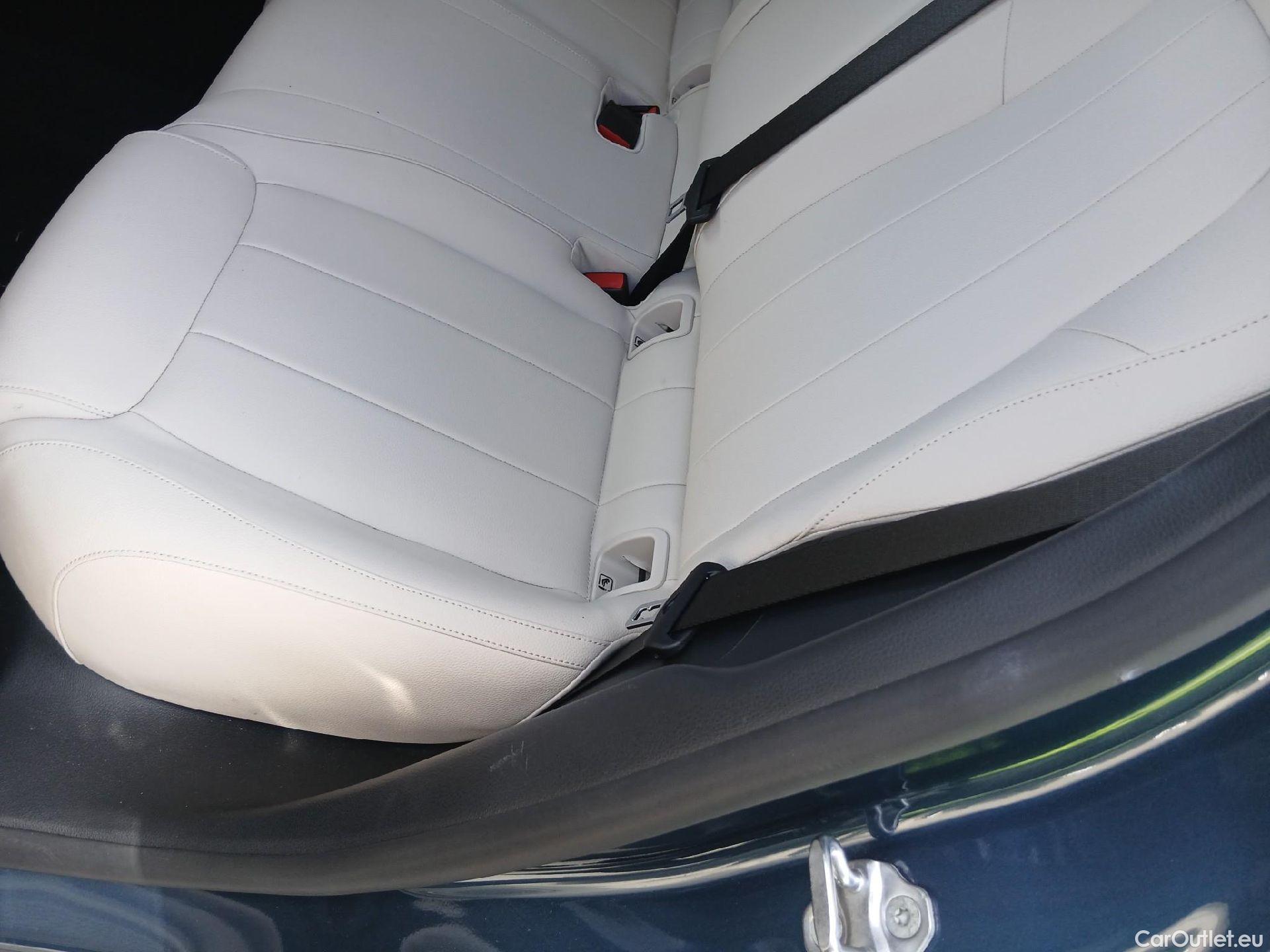  Mercedes  GLA MERCEDES-BENZ  / 2020 / 5P / todoterreno  250 e #14