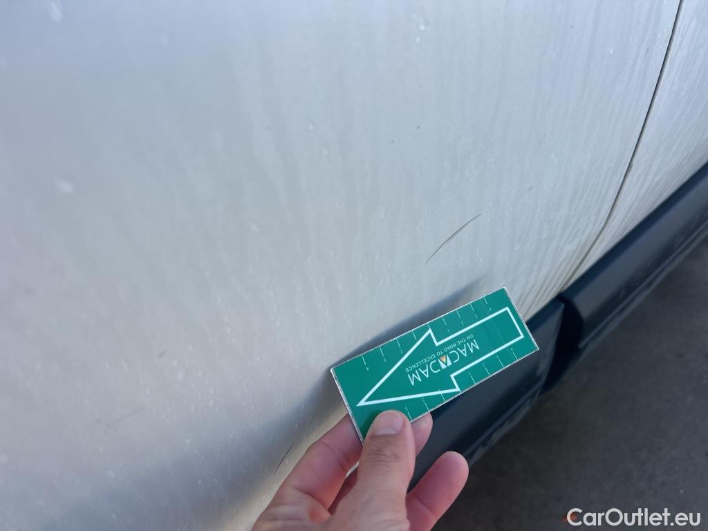  Peugeot  3008 PEUGEOT  / 2020 / 5P / todoterreno 1.2 PureTech 96KW S&S Active Pack EAT8 #14