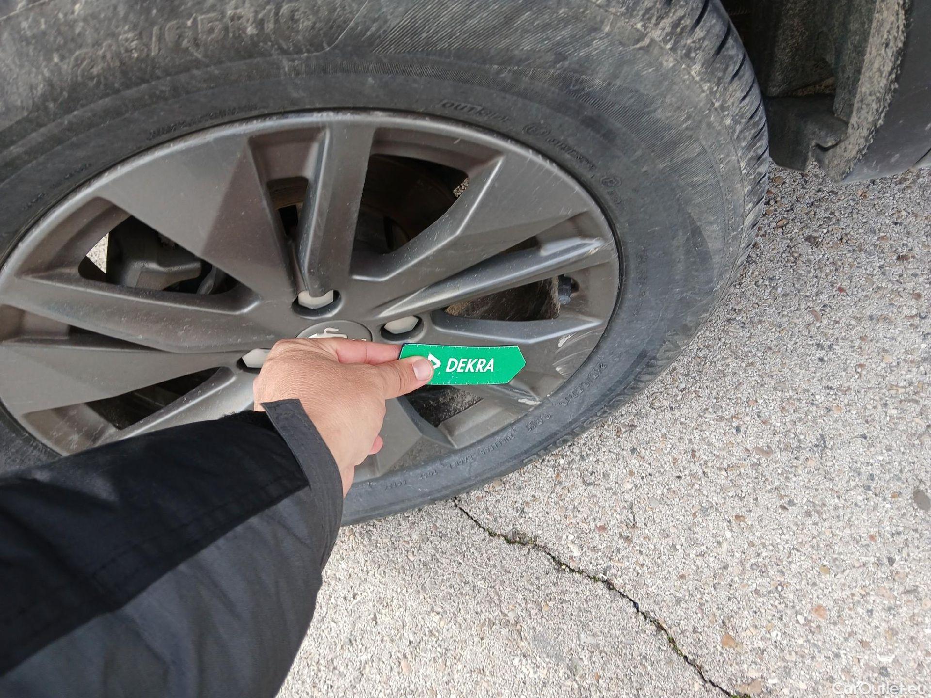  Peugeot  2008 PEUGEOT  / 2019 / 5P / todoterreno Active Pack BlueHDI 81kW (110CV) #1