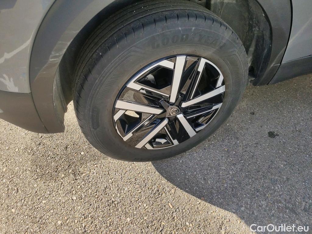  Peugeot  2008 PEUGEOT  / 2023 / 5P / todoterreno Active BlueHDI 130 S&S EAT8 #15