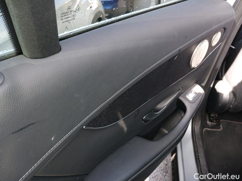  Mercedes  G-Klasee MERCEDES-BENZ GLC Coupé / 2019 / 5P / coupé GLC 300 de 4MATIC #24