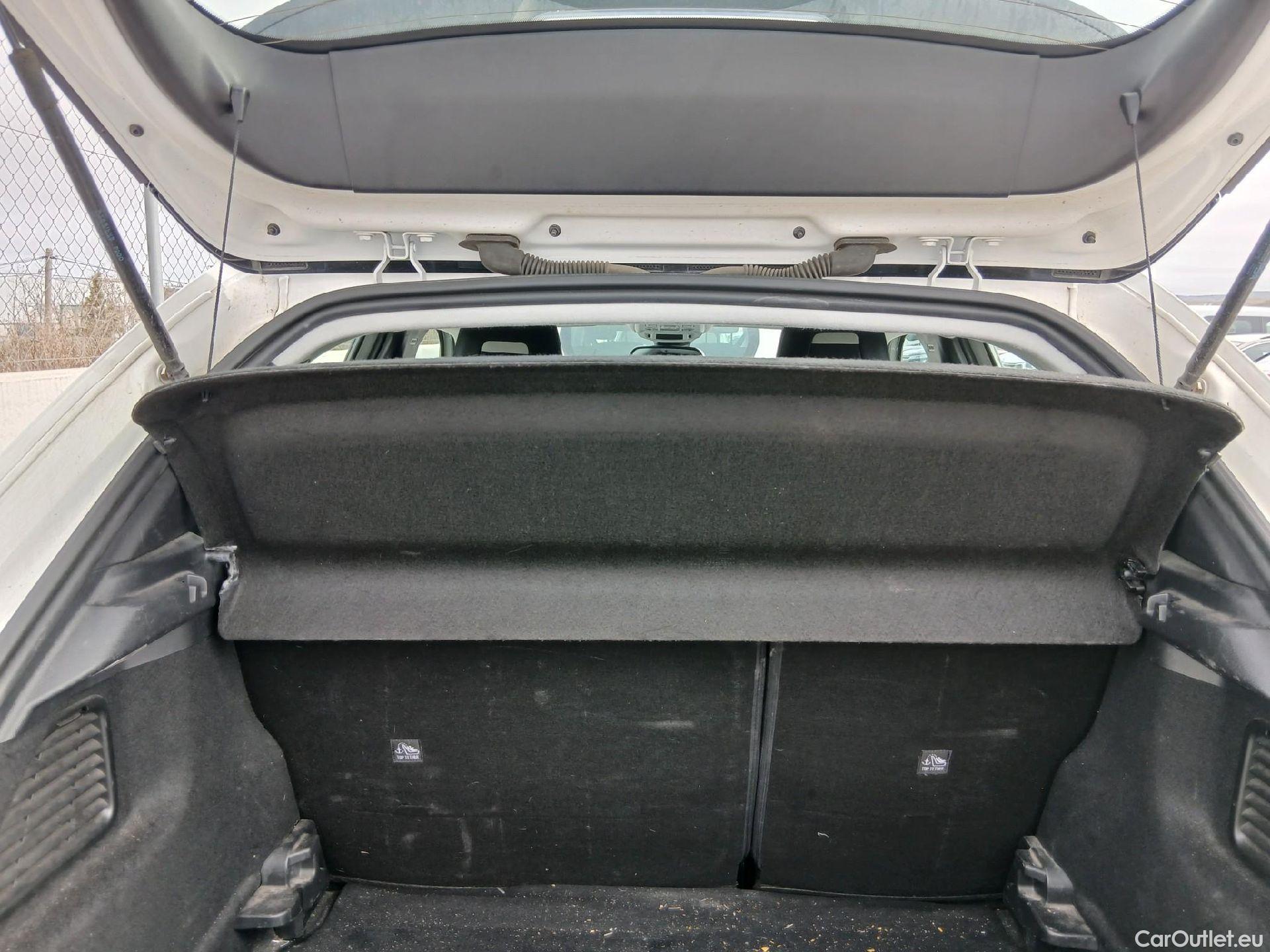  Opel  Mokka OPEL  / 2020 / 5P / todoterreno 1.2 T 74kW (100 CV) Business Elegance #42