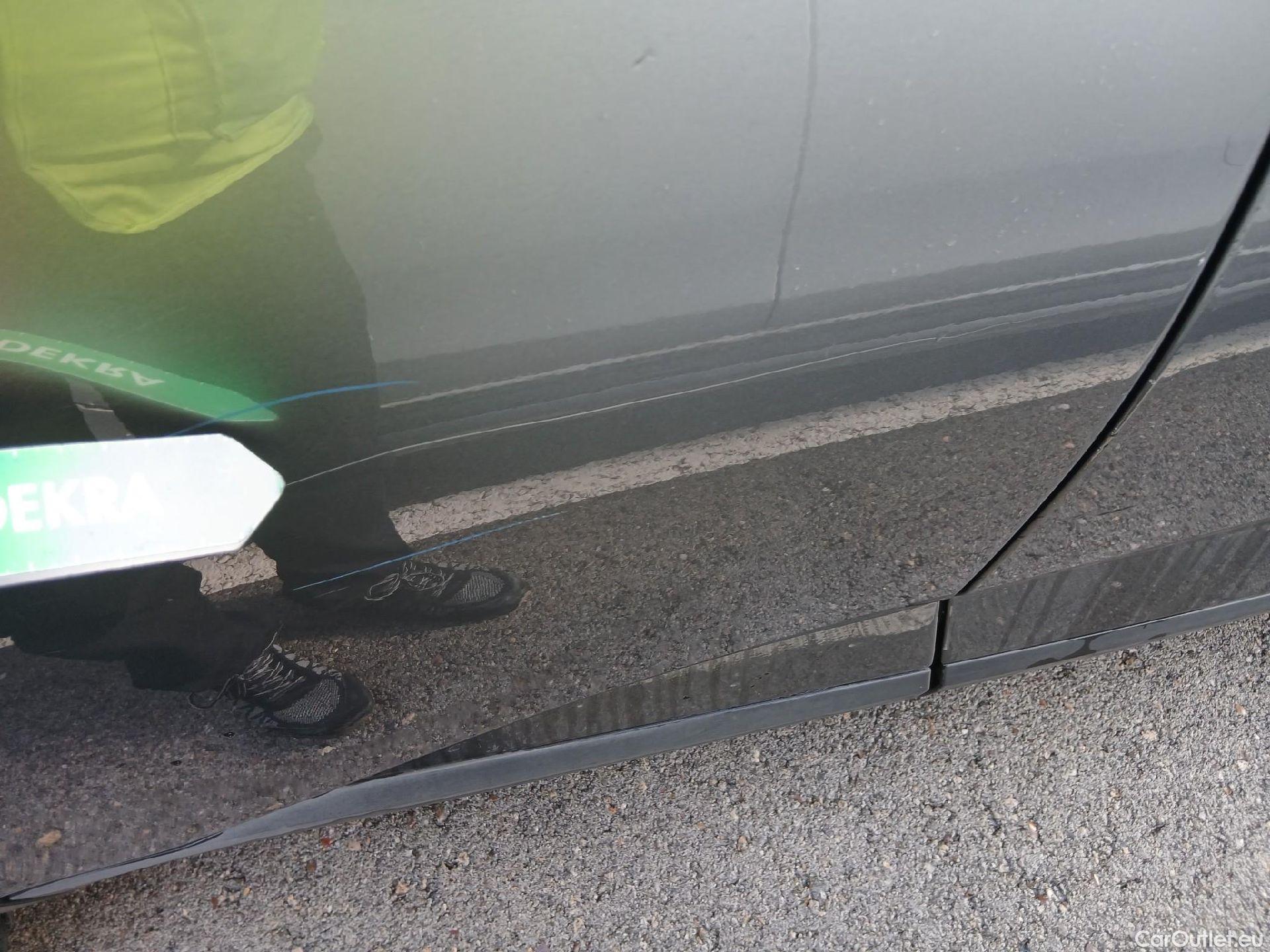  Nissan  Qashqai NISSAN  / 2021 / 5P / todoterreno DIG-T 116kW (158CV) mHEV Xtronic Acenta (AC) #23