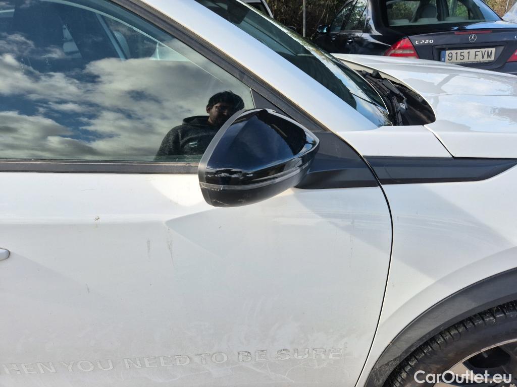  Peugeot  2008 PEUGEOT  / 2019 / 5P / todoterreno Allure BlueHDI 81kW (110CV) #24