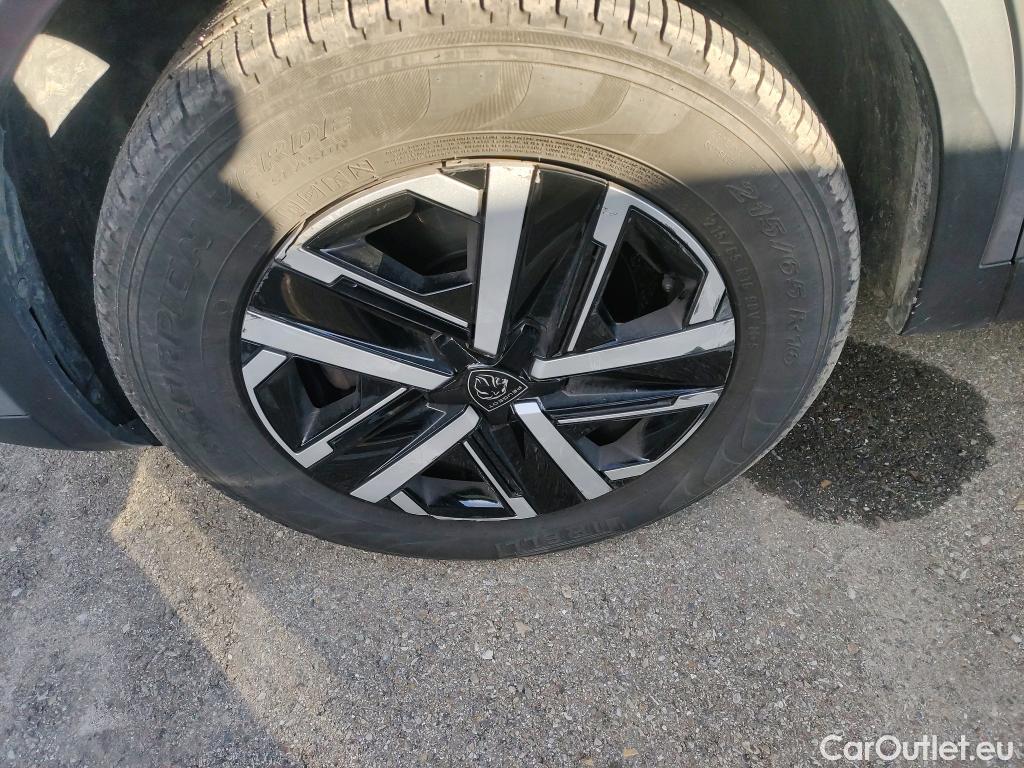  Peugeot  2008 PEUGEOT  / 2023 / 5P / todoterreno Active BlueHDI 130 S&S EAT8 #13