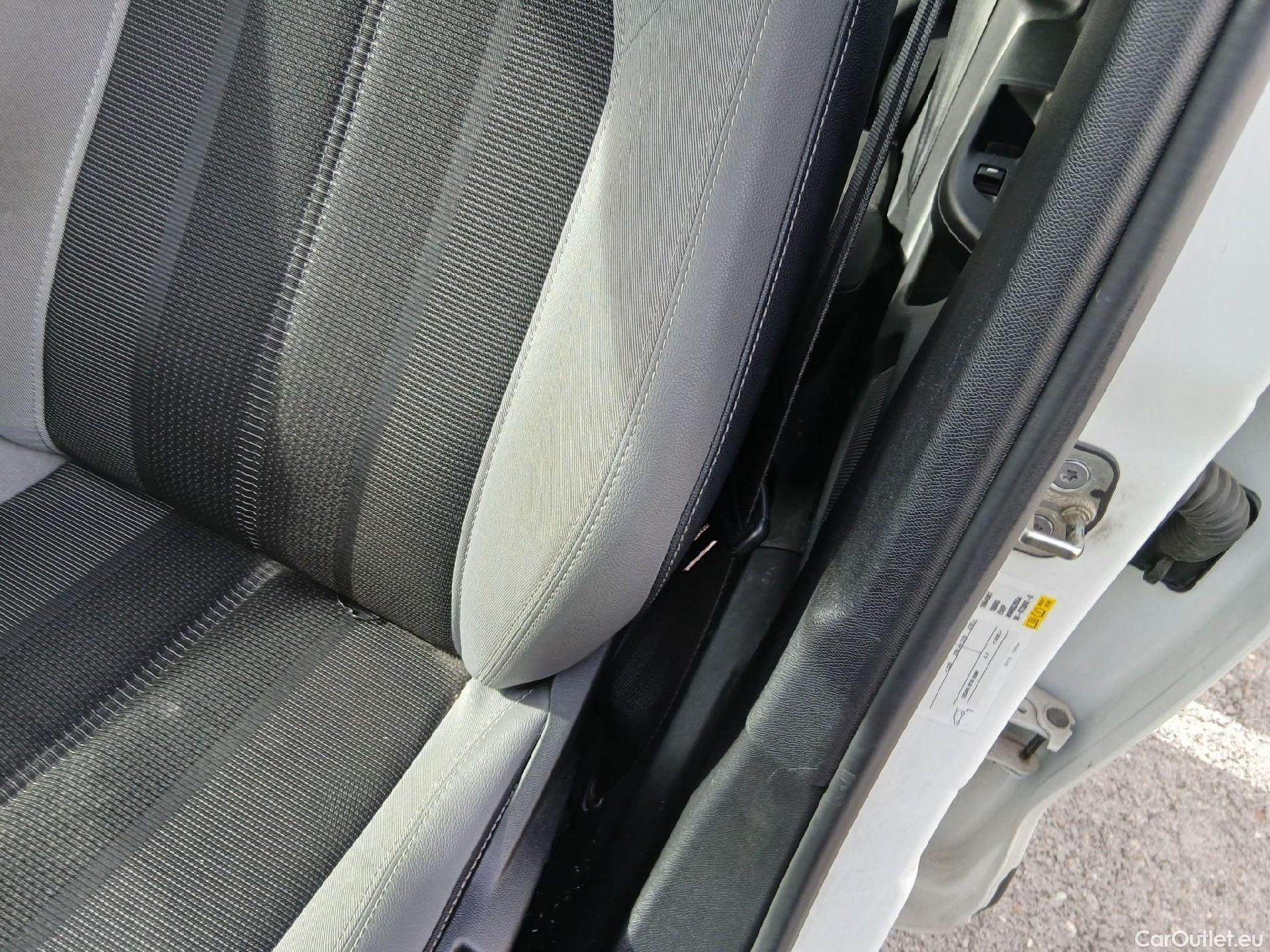  Opel  Mokka OPEL  / 2020 / 5P / todoterreno 1.2 T 74kW (100 CV) Business Elegance #23