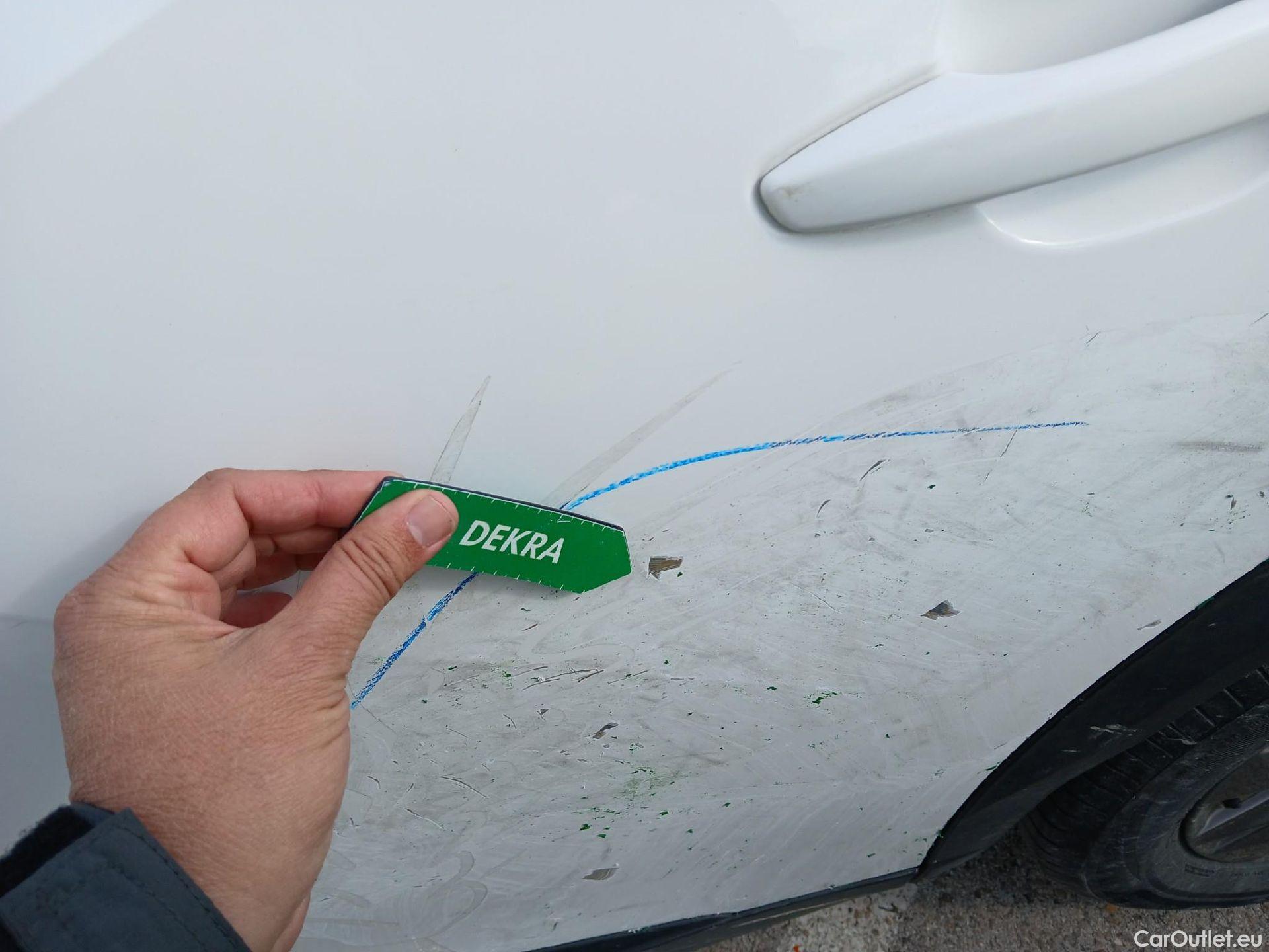  Peugeot  2008 PEUGEOT  / 2019 / 5P / todoterreno Active Pack BlueHDI 81kW (110CV) #8