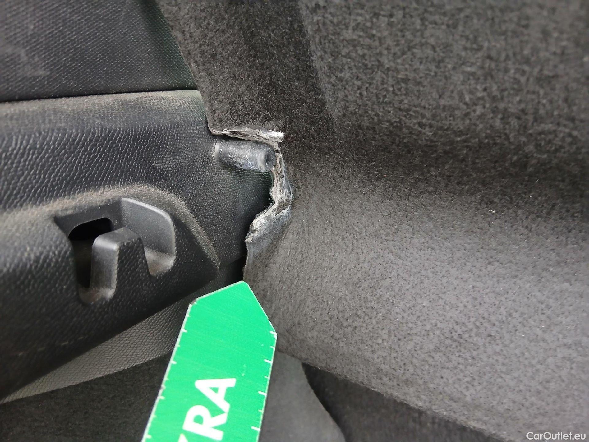  Opel  Mokka OPEL  / 2020 / 5P / todoterreno 1.2 T 74kW (100 CV) Business Elegance #41