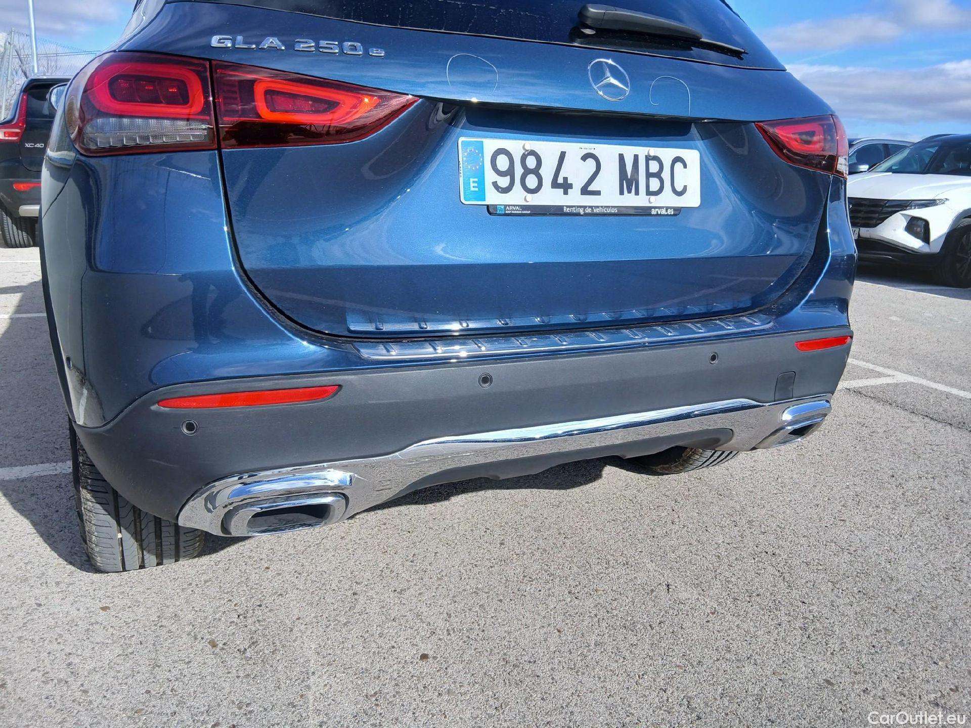  Mercedes  GLA MERCEDES-BENZ  / 2020 / 5P / todoterreno  250 e #19