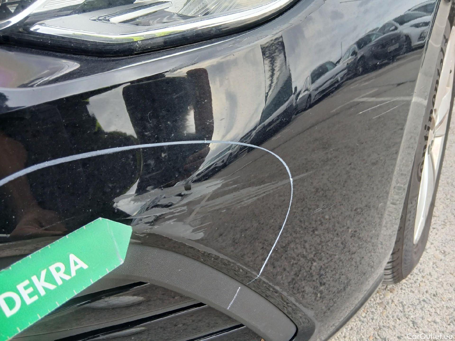  Volkswagen  Golf  VOLKSWAGEN / 2020 / 5P / berlina con portón Life 2.0 TDI 85kW (115CV) #5