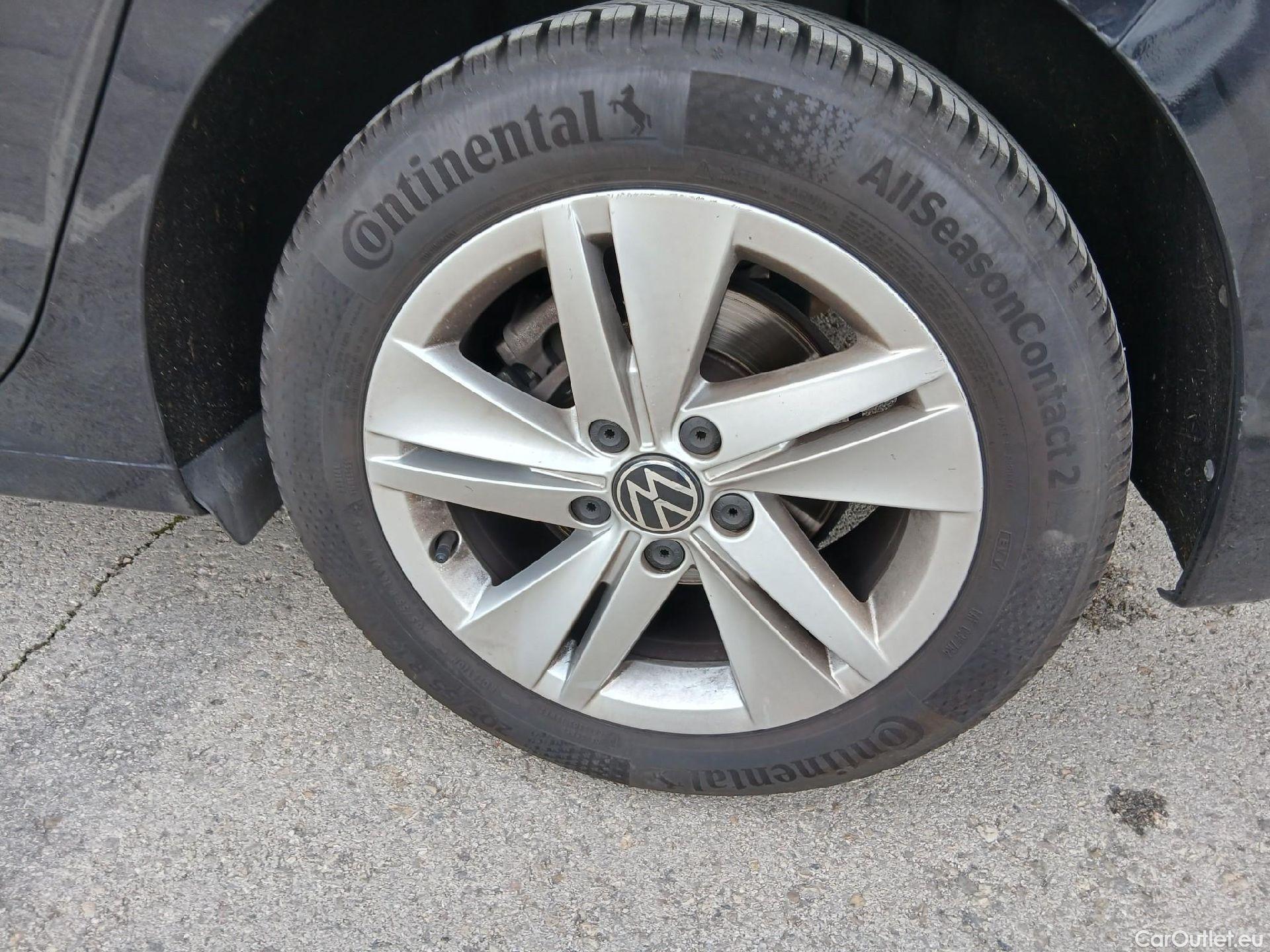  Volkswagen  Golf  VOLKSWAGEN / 2020 / 5P / berlina con portón Life 2.0 TDI 85kW (115CV) #14