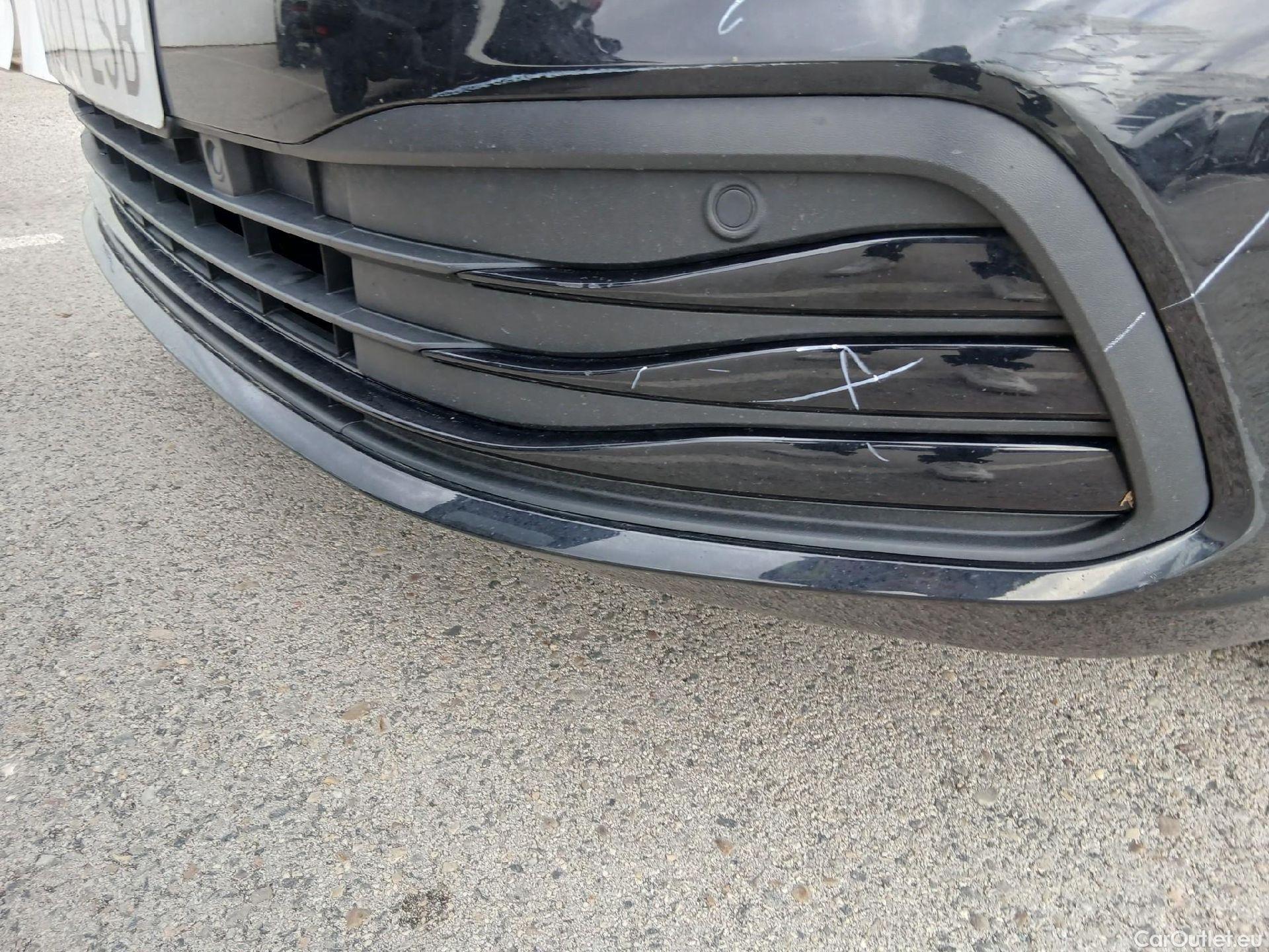  Volkswagen  Golf  VOLKSWAGEN / 2020 / 5P / berlina con portón Life 2.0 TDI 85kW (115CV) #7