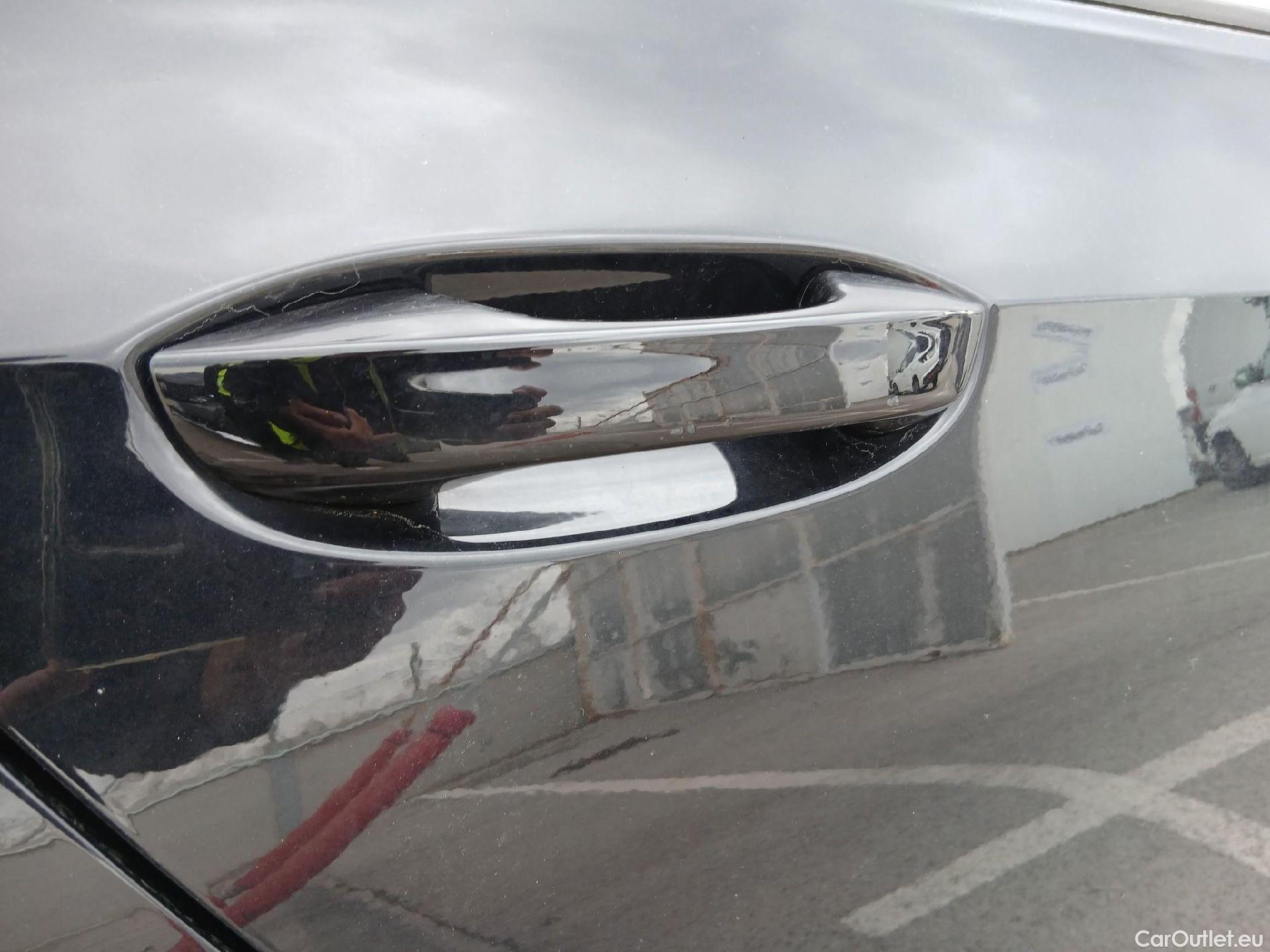  Volkswagen  Golf  VOLKSWAGEN / 2020 / 5P / berlina con portón Life 2.0 TDI 85kW (115CV) #29