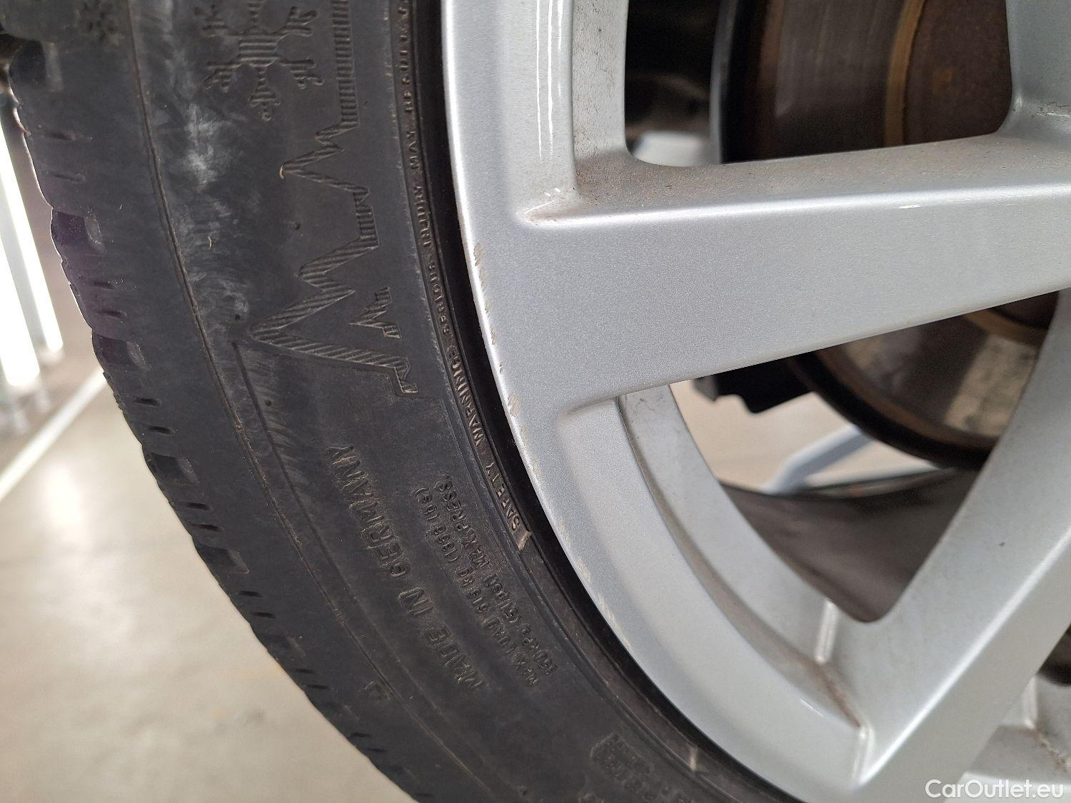  Audi  A3 Audi,  Sportback FL'16, Audi  Sportback 1.6 30 TDi 85kW 5d #9