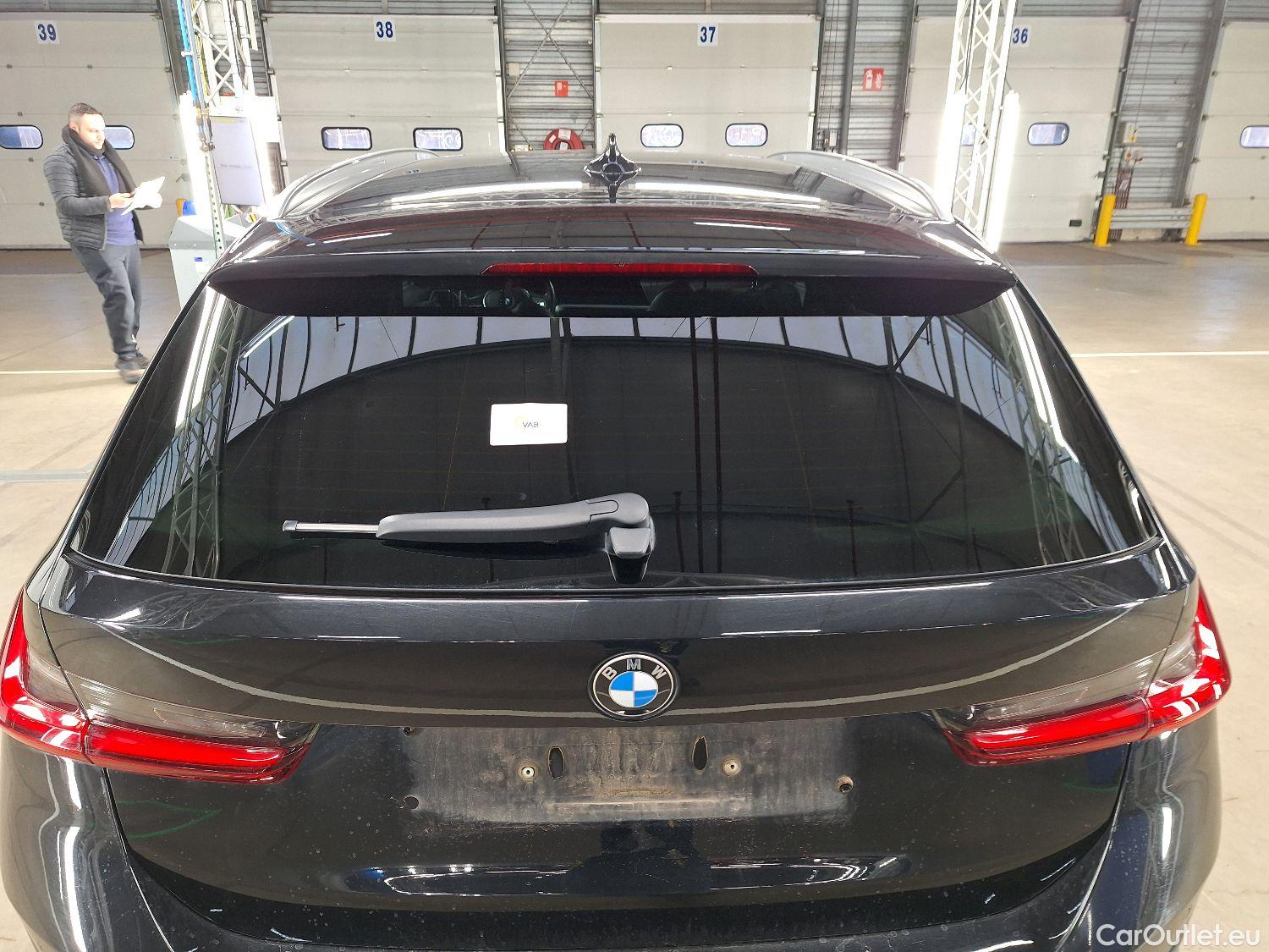  Bmw  Serie 3 BMW, 3-serie Touring '18, BMW 3 Reeks Touring 318dA (110 kW) 5d #35