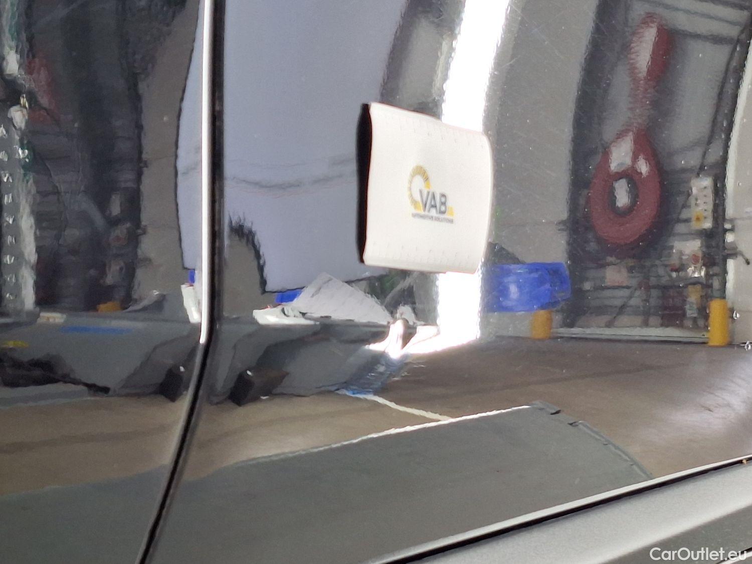  Bmw  X1 BMW,  FL'19, BMW  sDrive16dA (85 kW) 5d #4