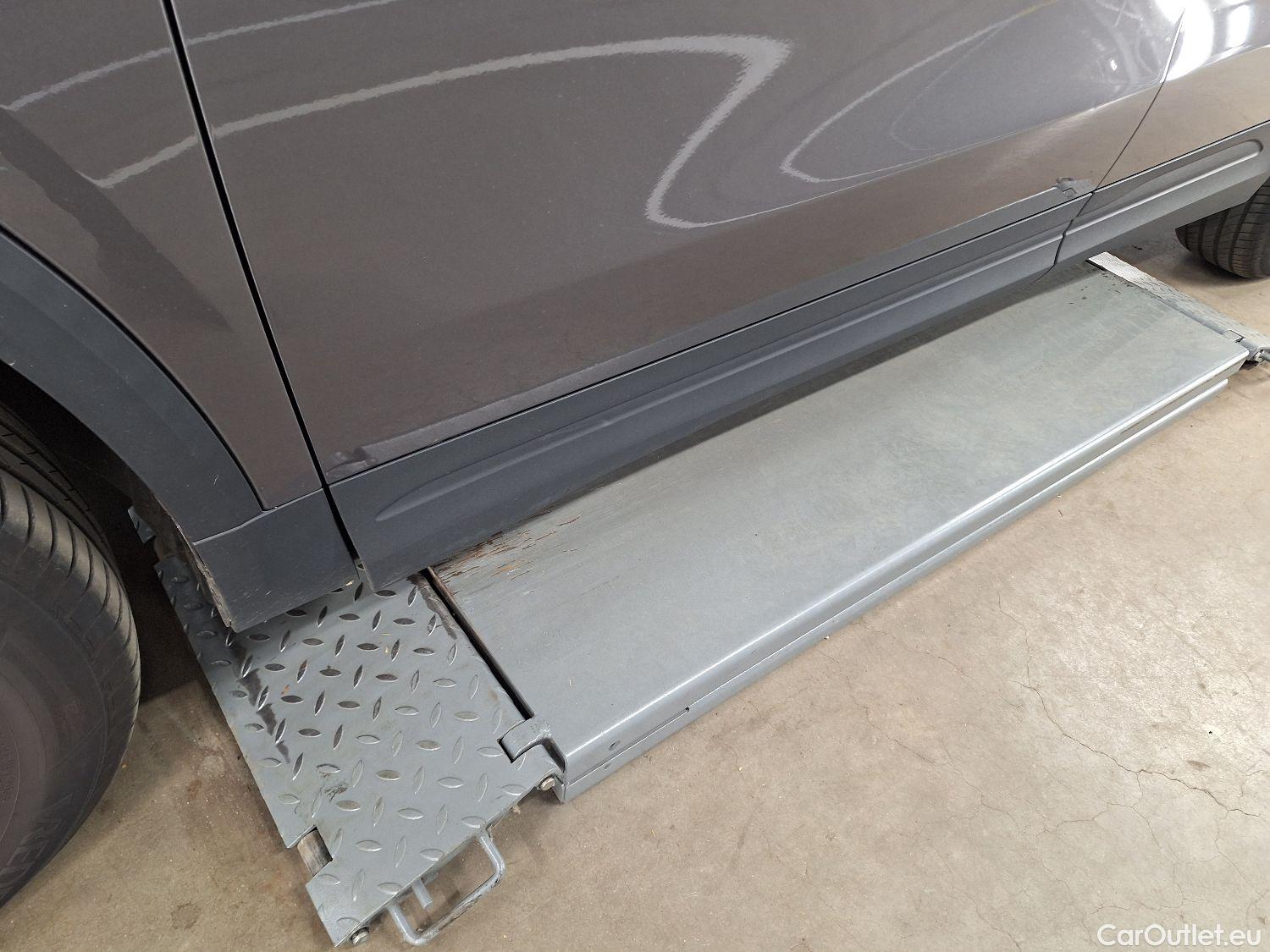  Mercedes  GLA Mercedes,  '20 PHEV, Mercedes-Benz   250e Business Solution 5d #30