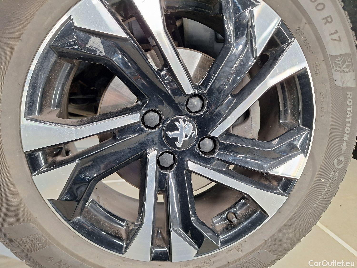  Peugeot  2008 Peugeot,  '19, Peugeot  1.2 Puretech 74kW S&S Allure 5d #1