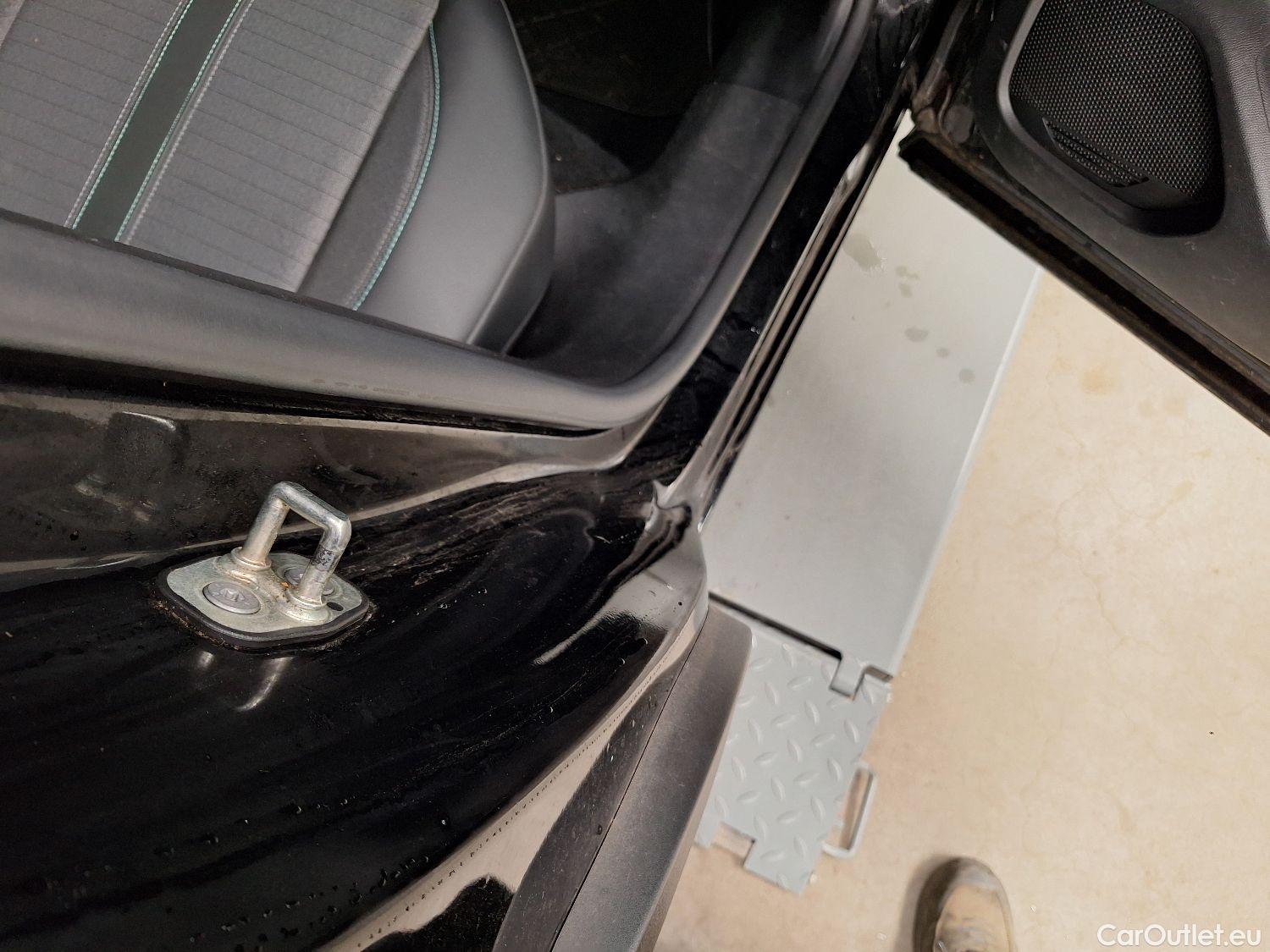  Peugeot  2008 Peugeot,  '19, Peugeot  1.2 Puretech 74kW S&S Allure 5d #33