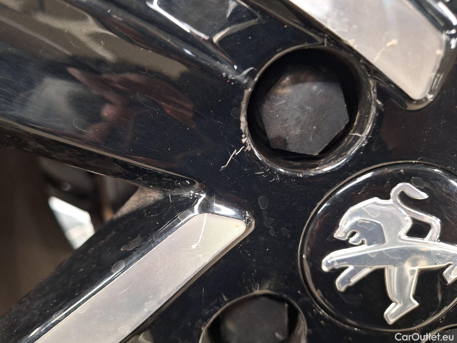  Peugeot  2008 Peugeot,  '19, Peugeot  1.2 Puretech 74kW S&S Allure 5d #13