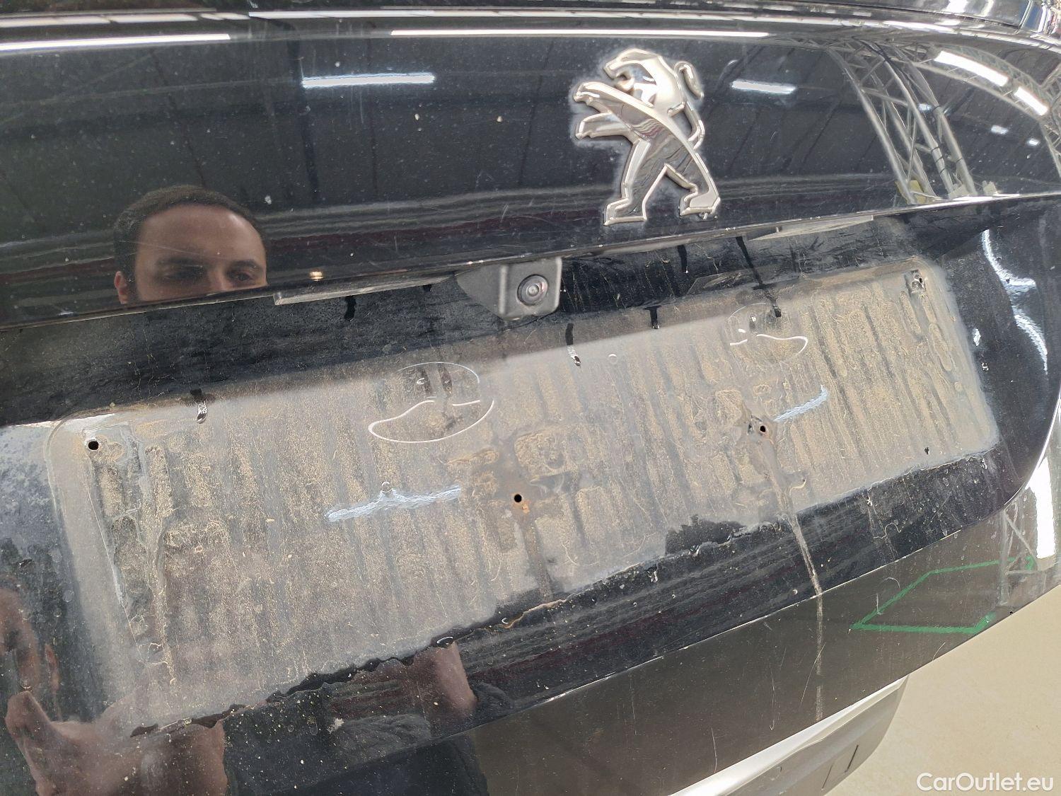  Peugeot  2008 Peugeot,  '19, Peugeot  1.2 Puretech 74kW S&S Allure 5d #40