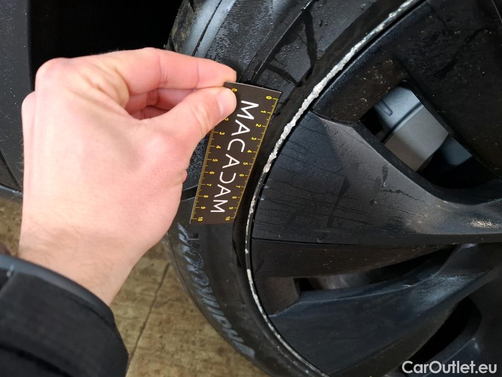  Tesla  Model Y TESLA  / 2020 / 5P / SUV Grande Autonomie Dual-Motor AWD #14