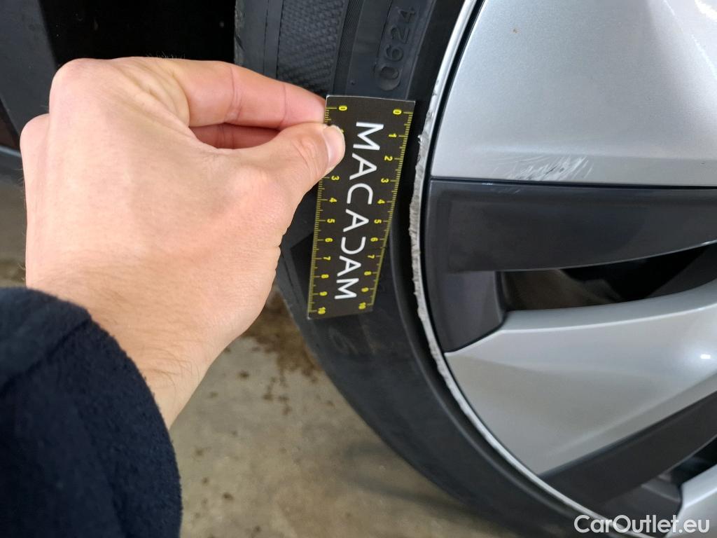  Tesla  Model Y TESLA  / 2020 / 5P / SUV Grande Autonomie Dual-Motor AWD #44