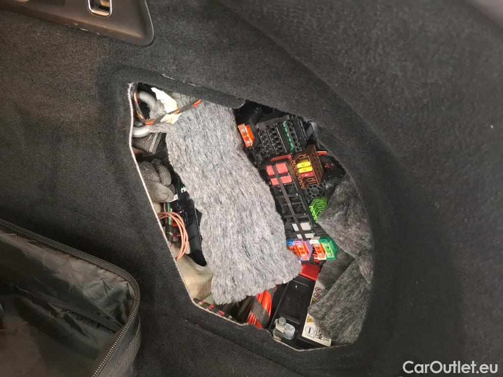  Mercedes  G-Klasee MERCEDES-BENZ GLE Coupe / 2020 / 5P / SUV GLE 350 de 4MATIC AMG Line Coupé #4