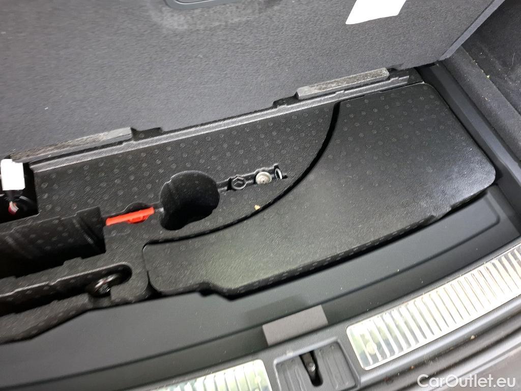  Volkswagen  Touareg VOLKSWAGEN  / 2023 / 5P / SUV 3.0 V6 EHYBRID 4WD R AUTO #6