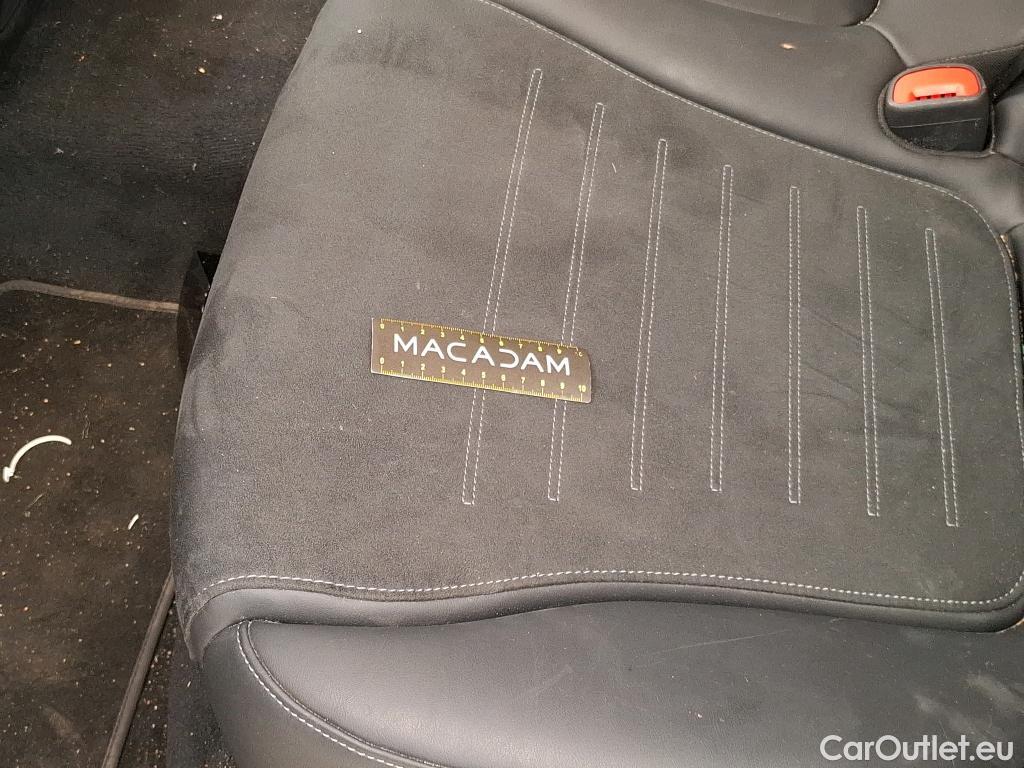  Mercedes  G-Klasee MERCEDES-BENZ GLC Coupe / 2023 / 5P / Coupé GLC 300 e AMG Line 4MATIC #116