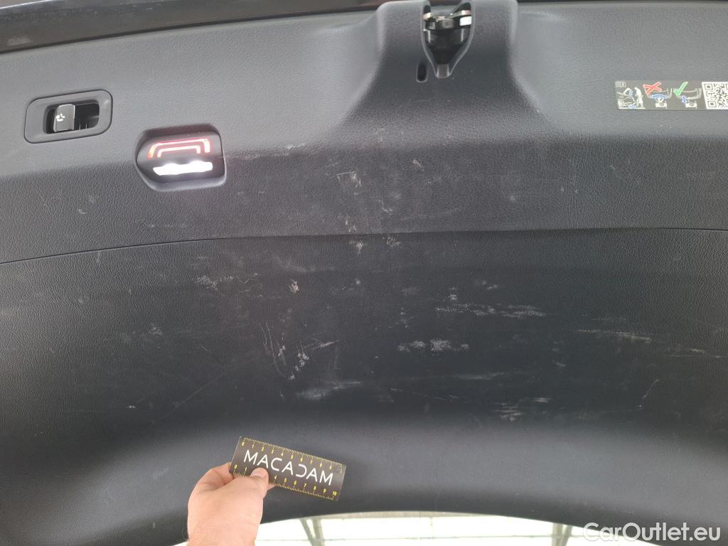  Mercedes  G-Klasee MERCEDES-BENZ GLC Coupe / 2023 / 5P / Coupé GLC 300 e AMG Line 4MATIC #90