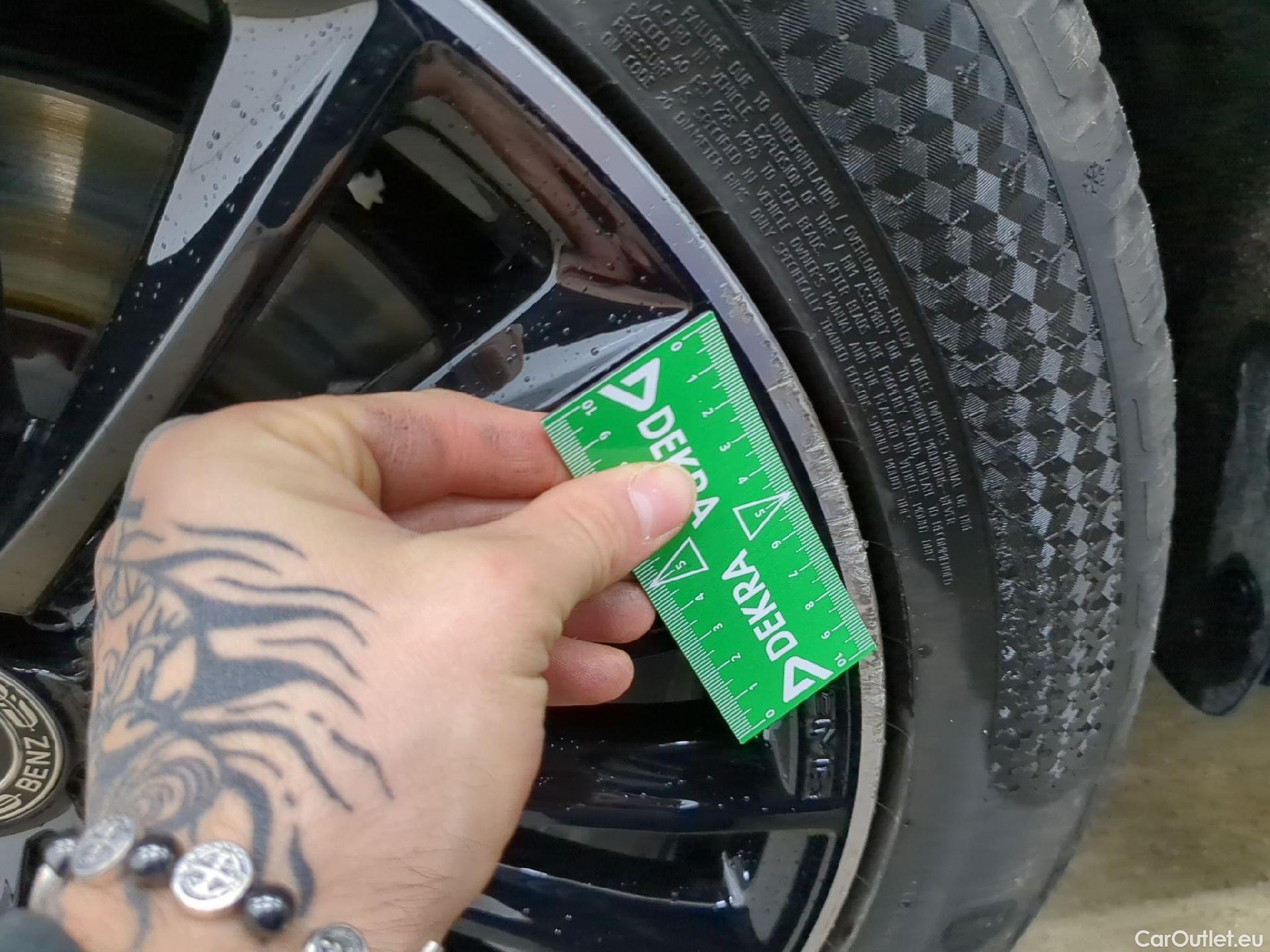  Mercedes  GLC MERCEDES-BENZ  / 2022 / 5P / SUV  400 e AMG Line 4MATIC #18